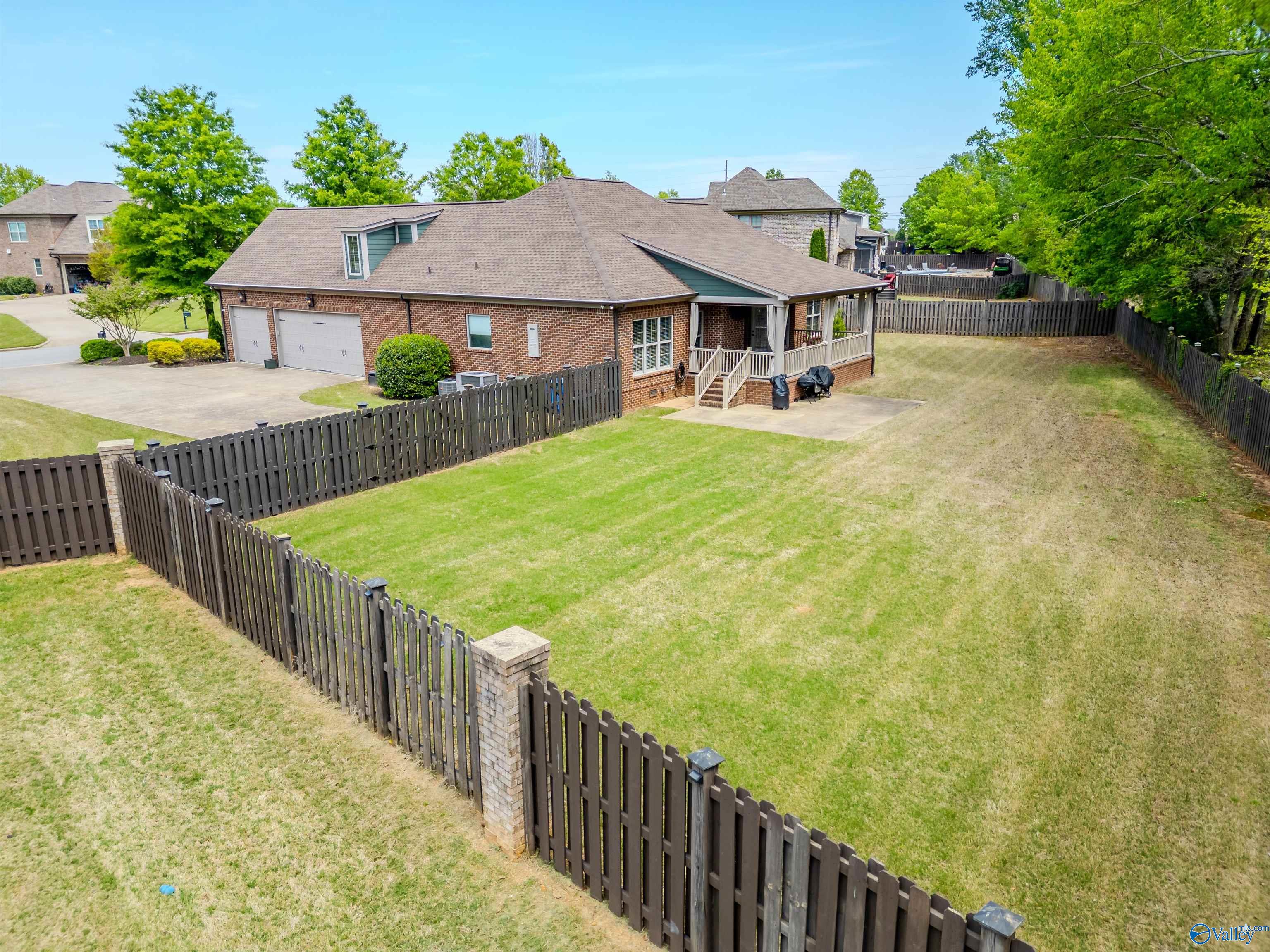 24908 Grovehill Lane
