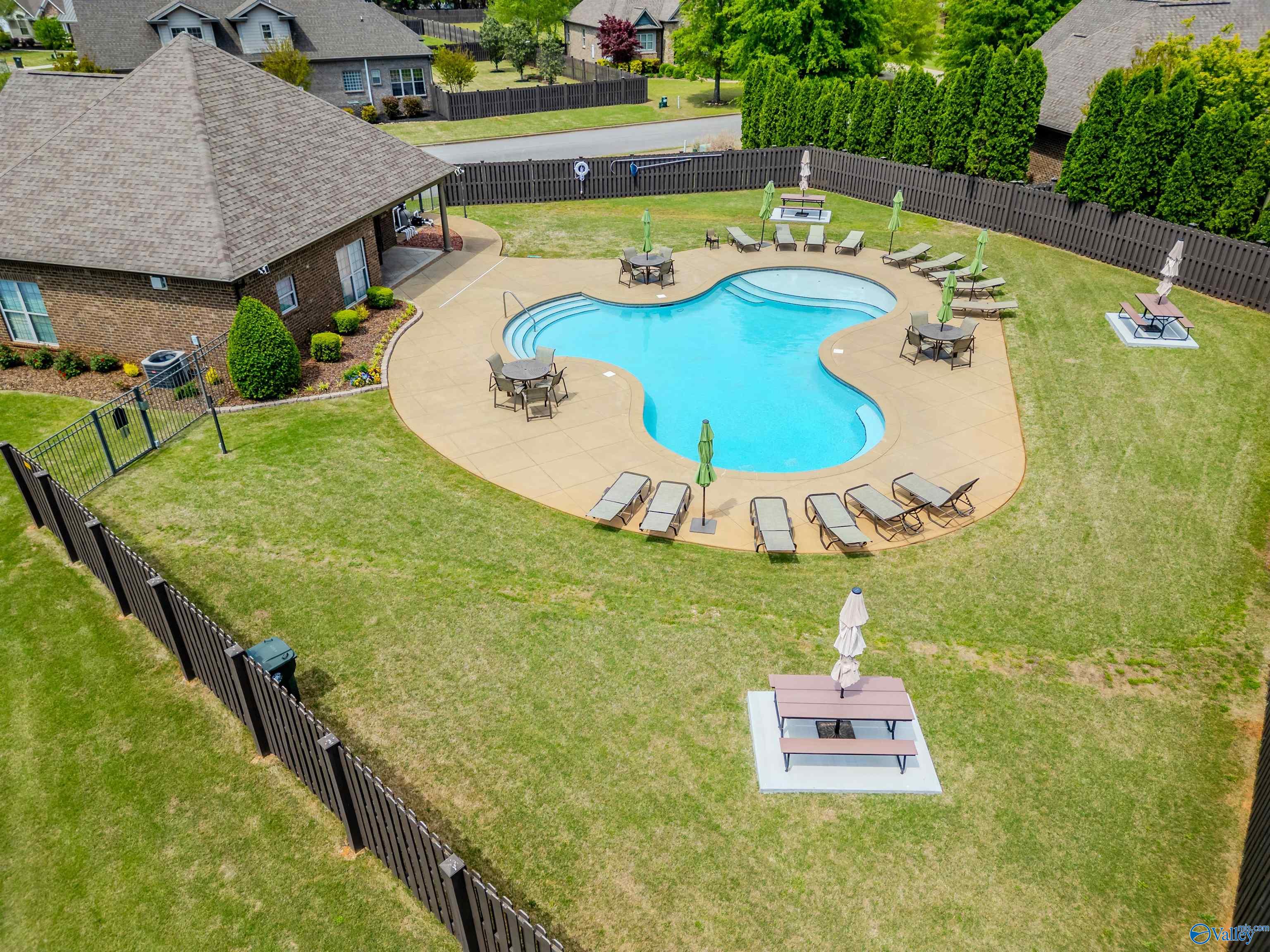 24908 Grovehill Lane