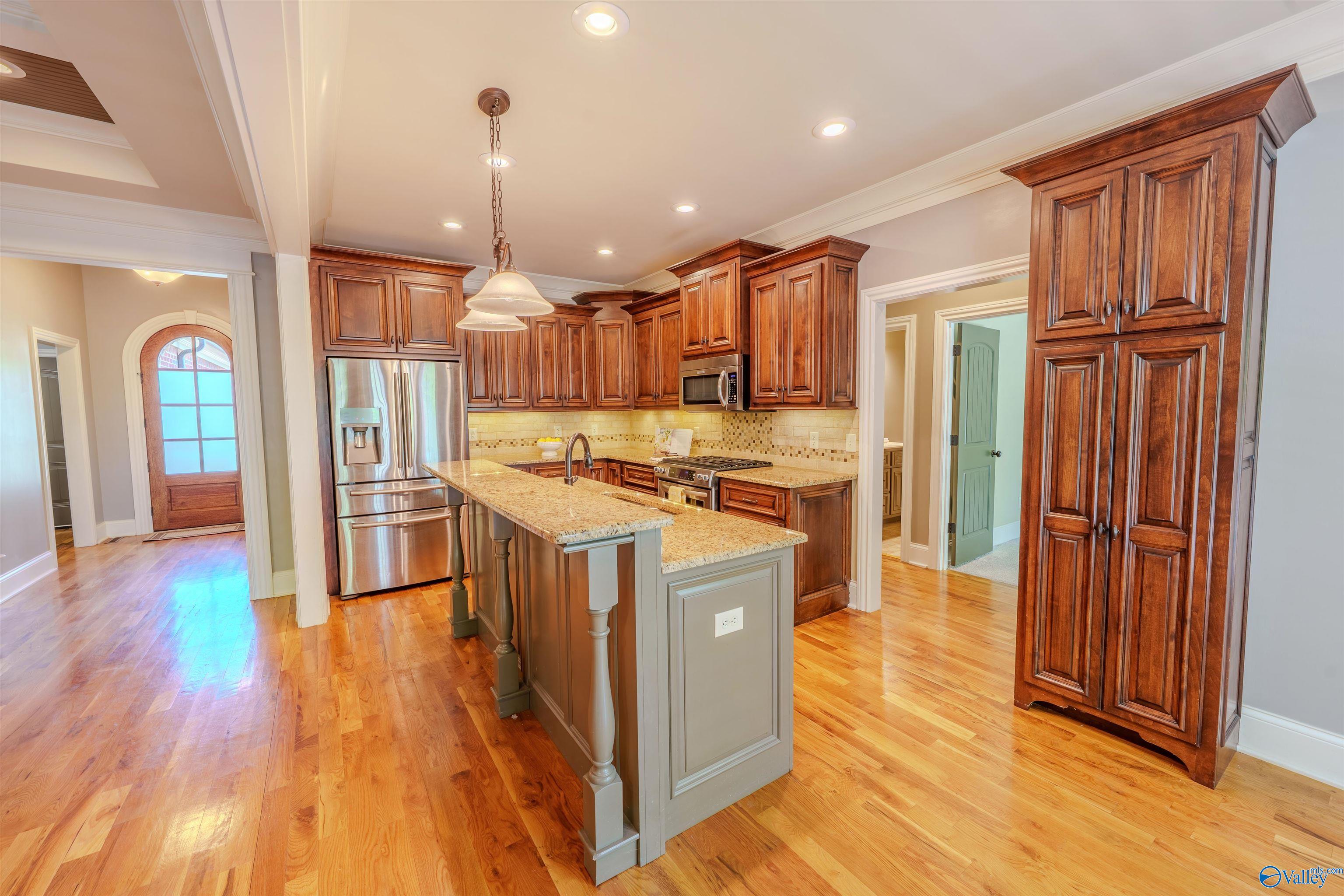 24908 Grovehill Lane