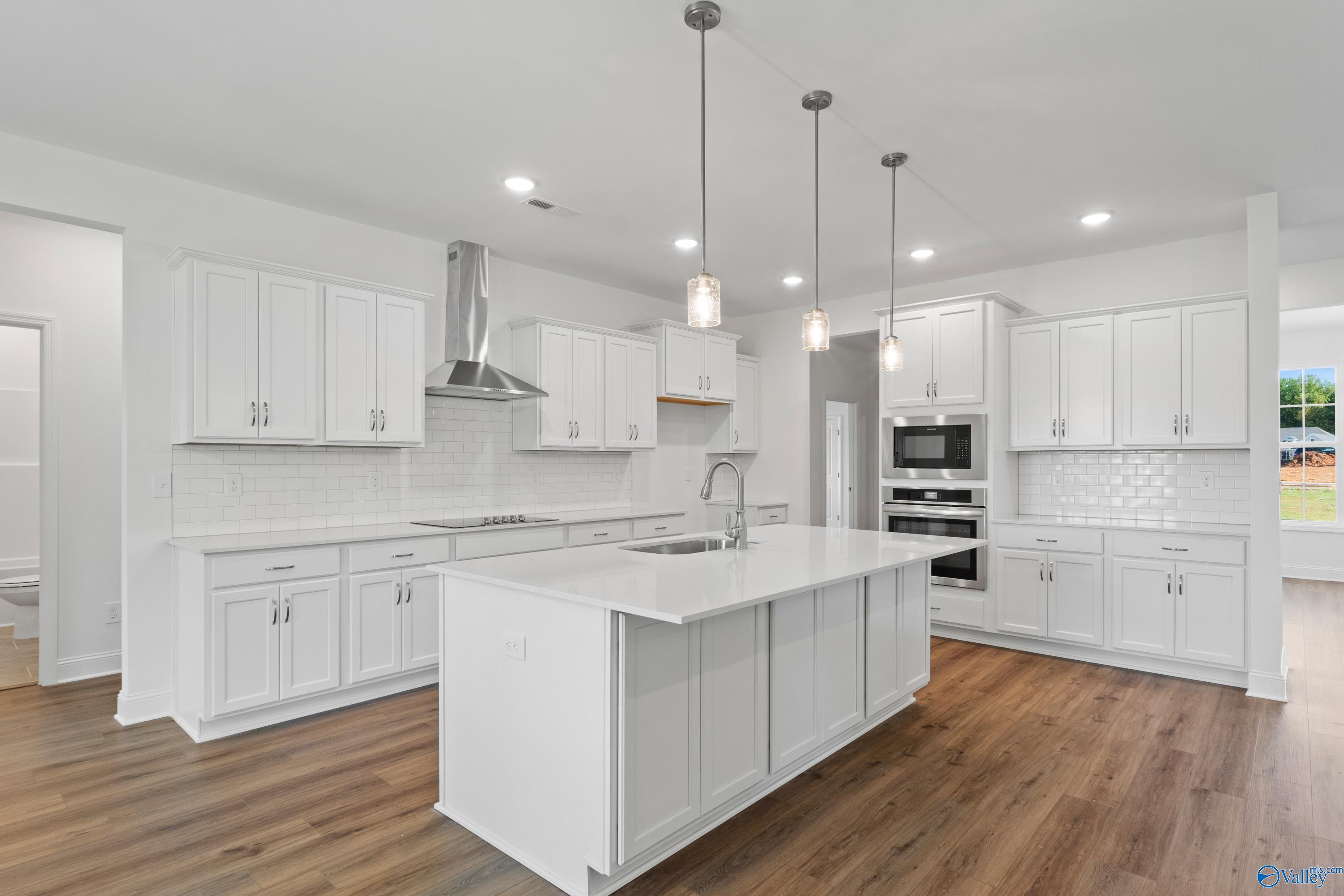 29142 Canoe Circle