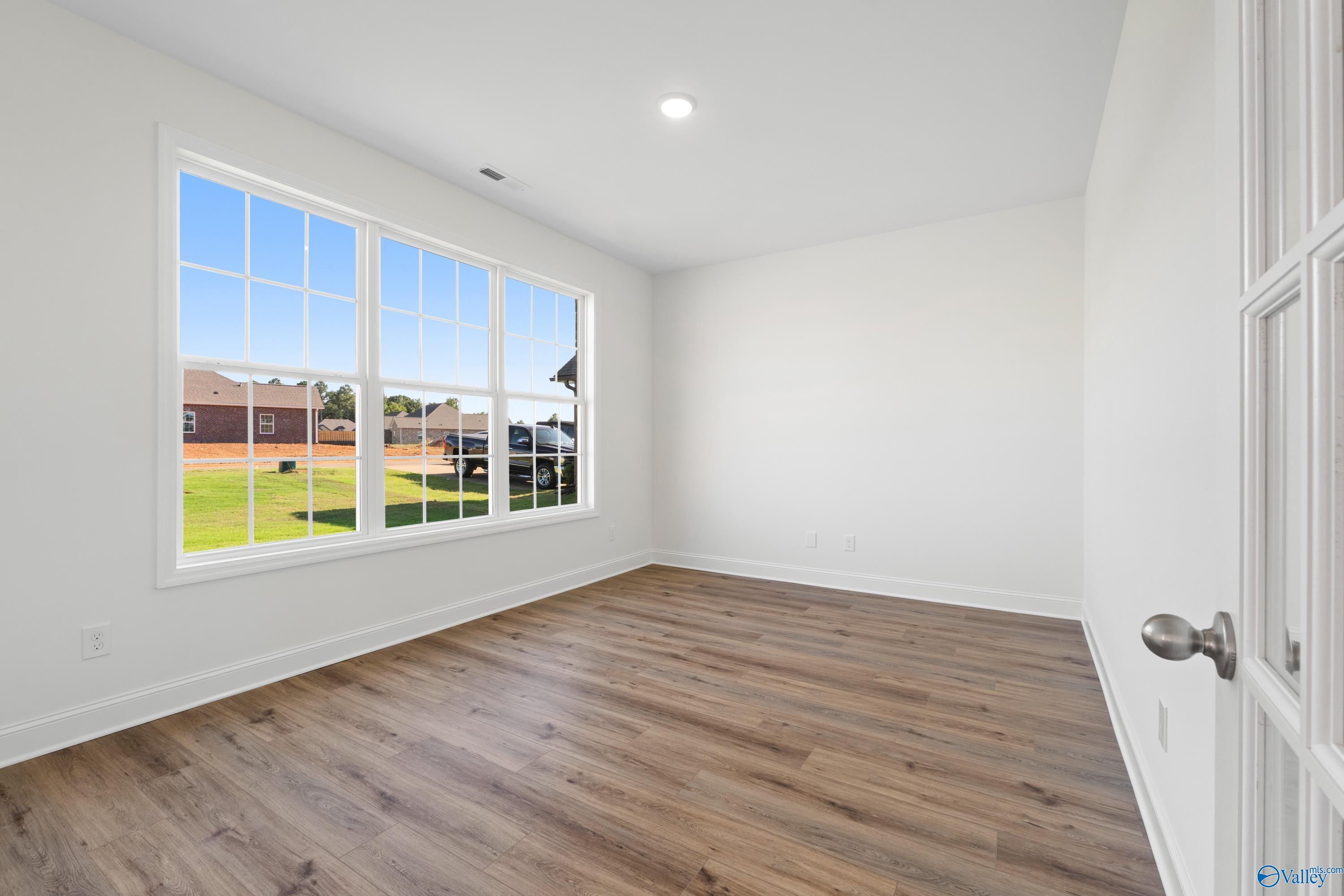 29142 Canoe Circle