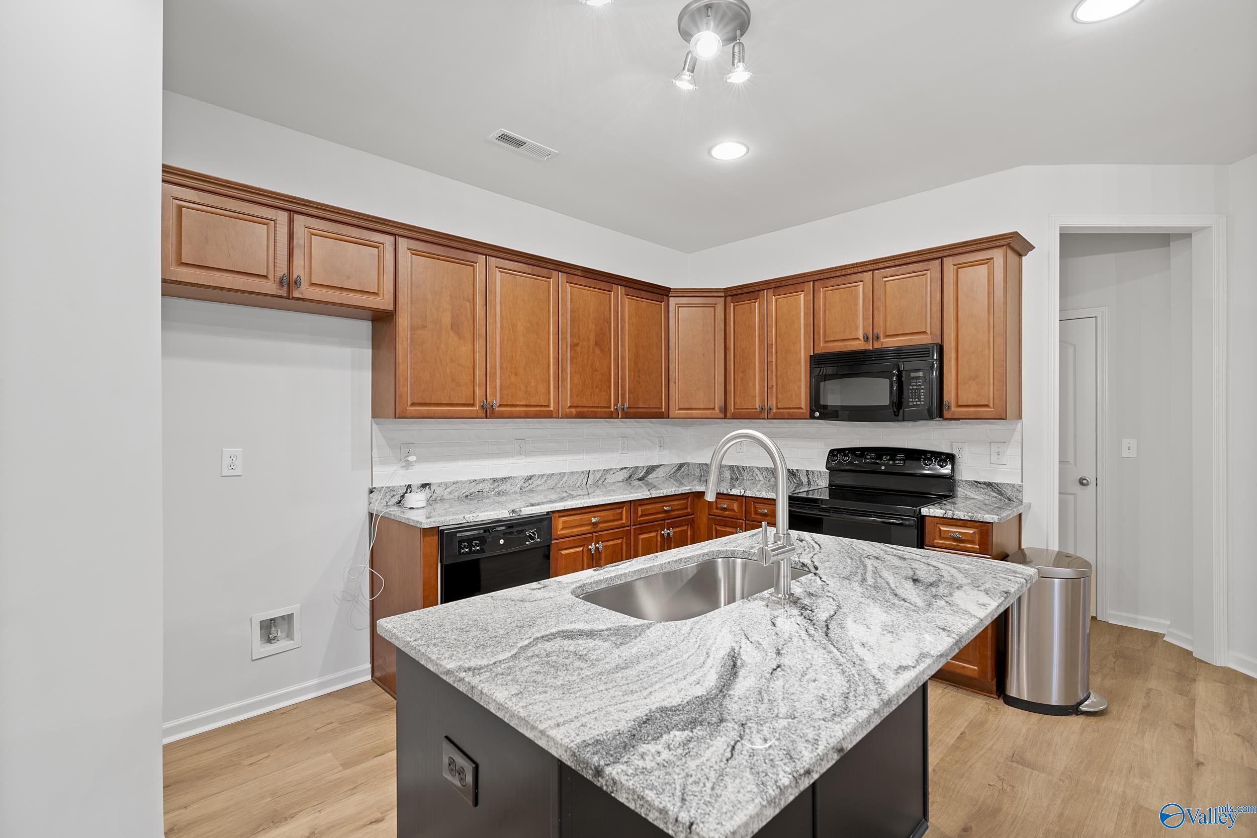 124 Rainwood Drive SW