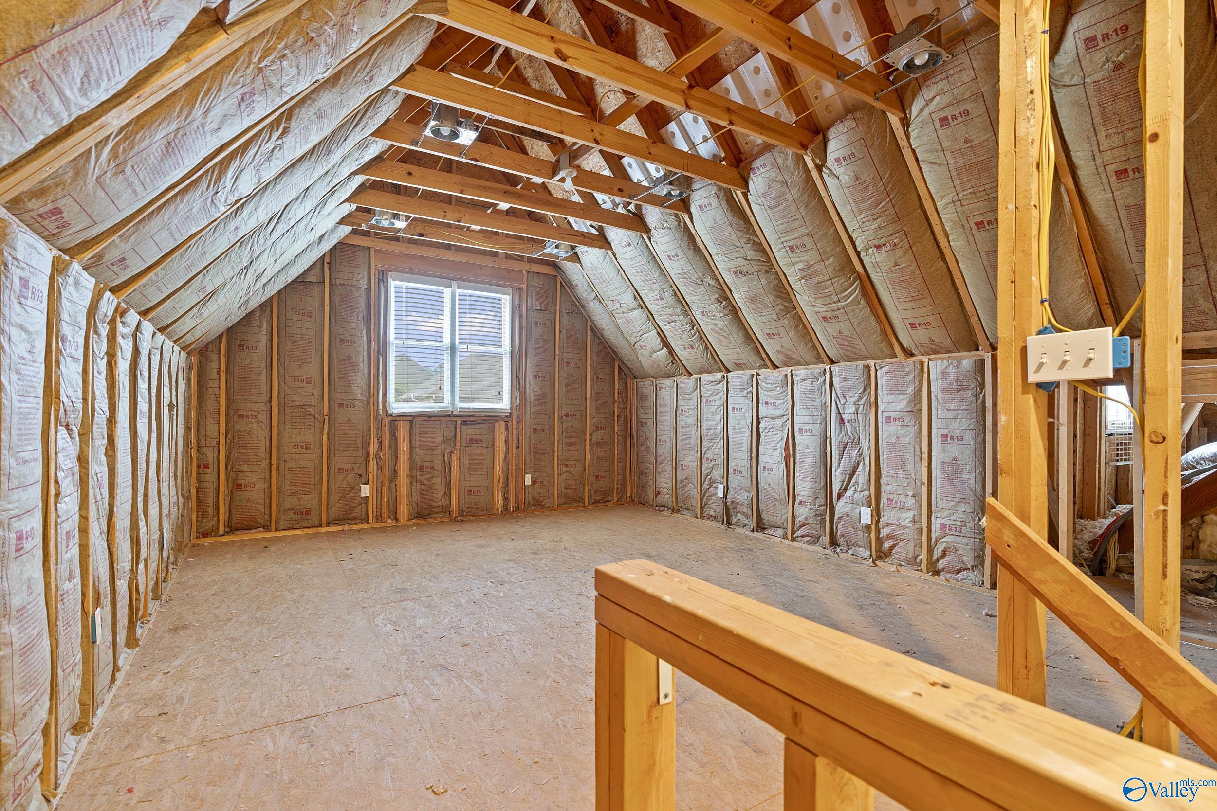 124 Rainwood Drive SW