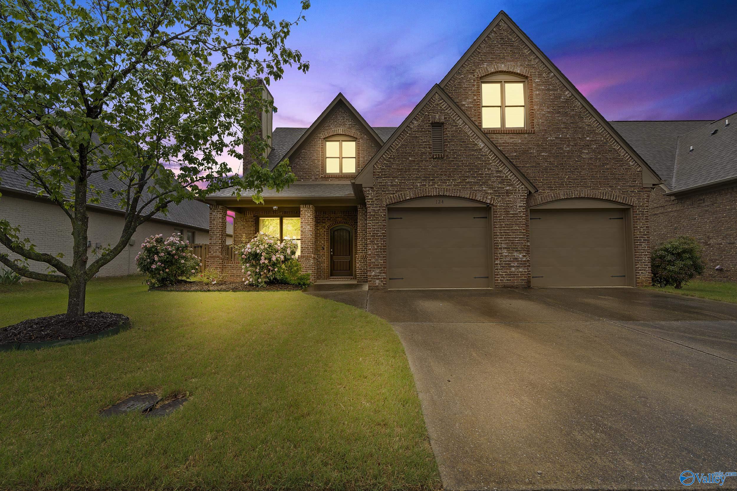 124 Rainwood Drive SW