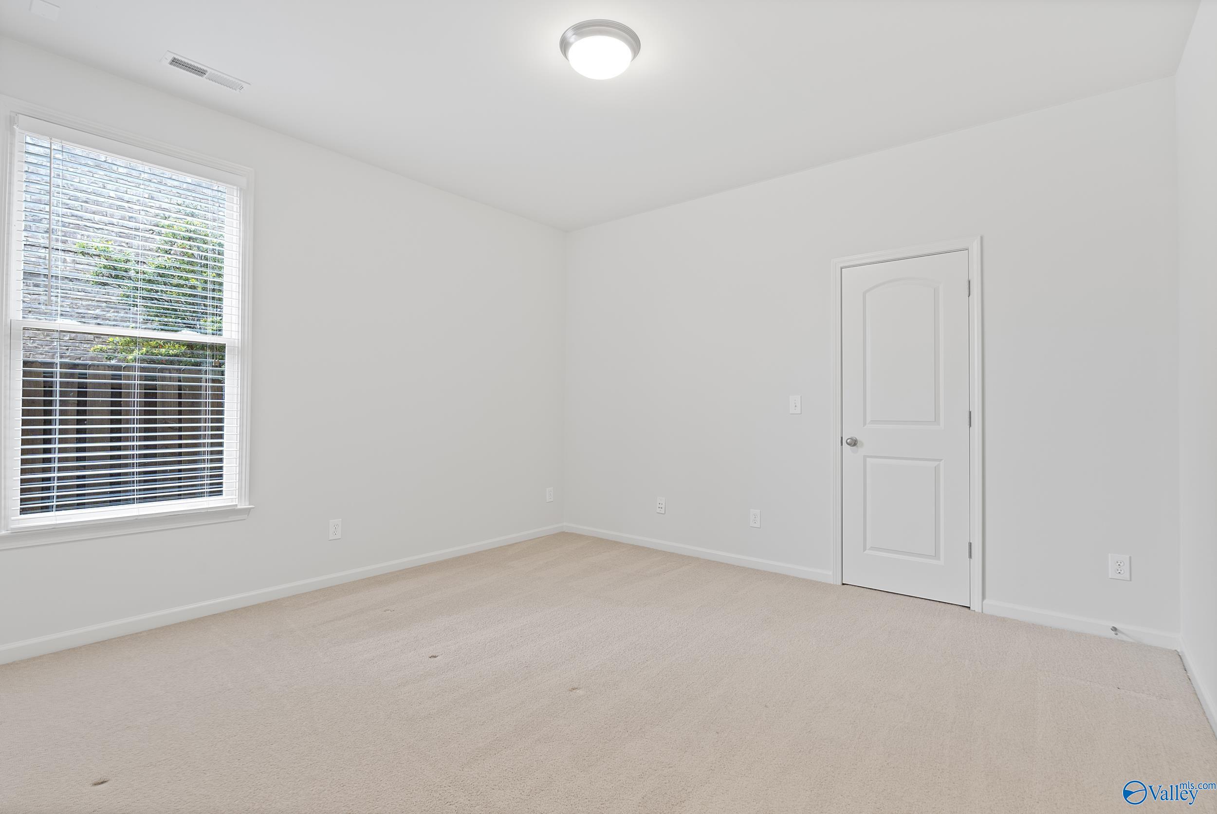 124 Rainwood Drive SW