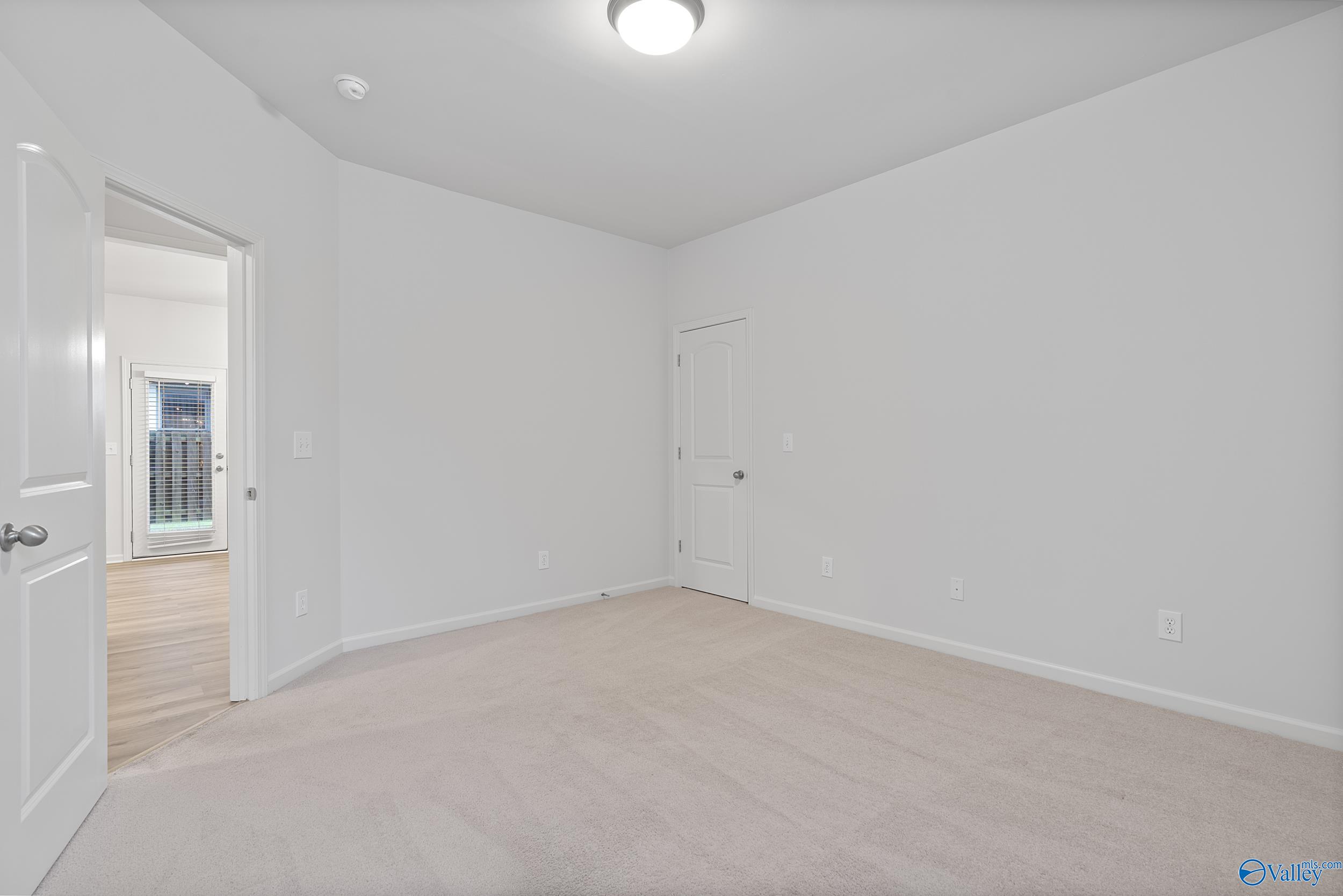 124 Rainwood Drive SW