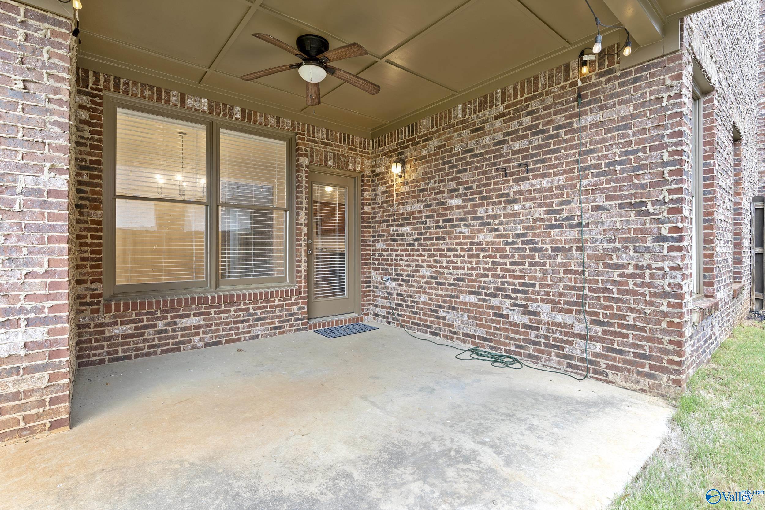 124 Rainwood Drive SW