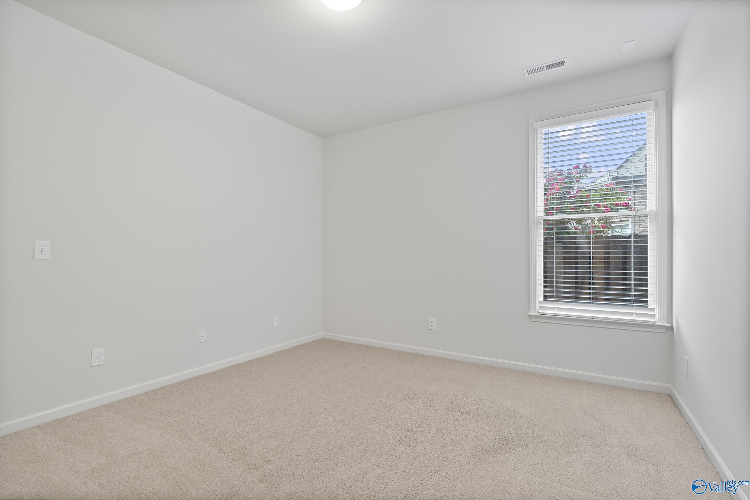 124 Rainwood Drive SW