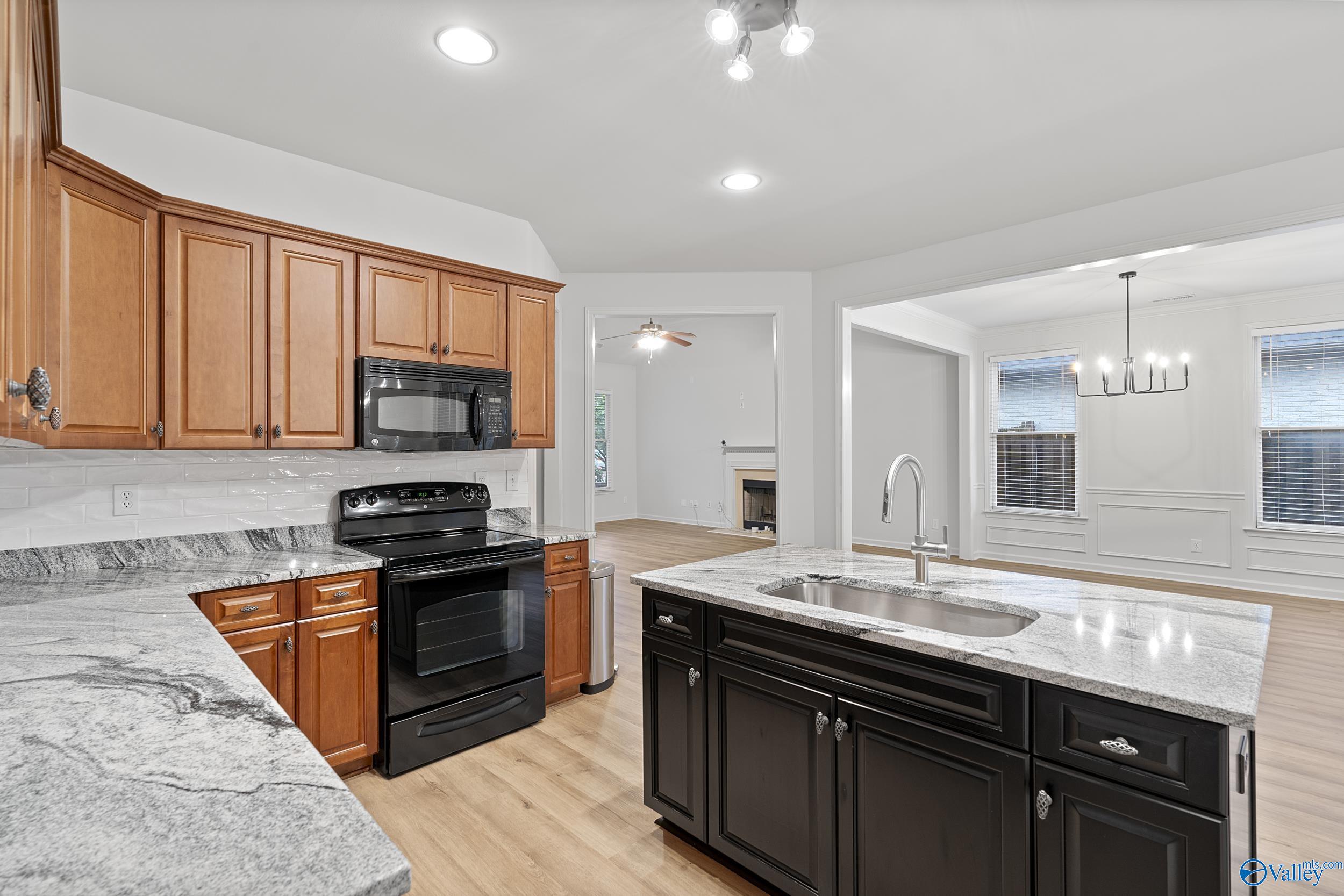 124 Rainwood Drive SW