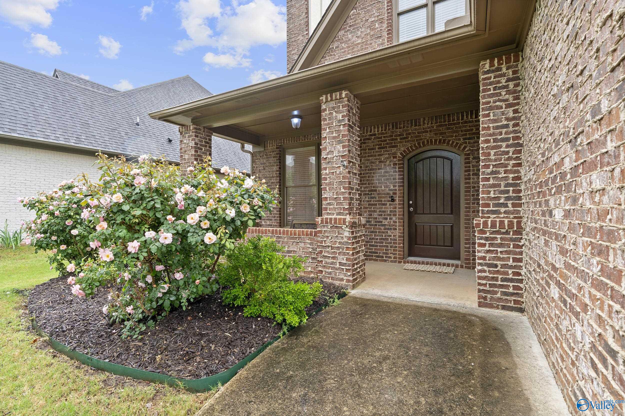 124 Rainwood Drive SW