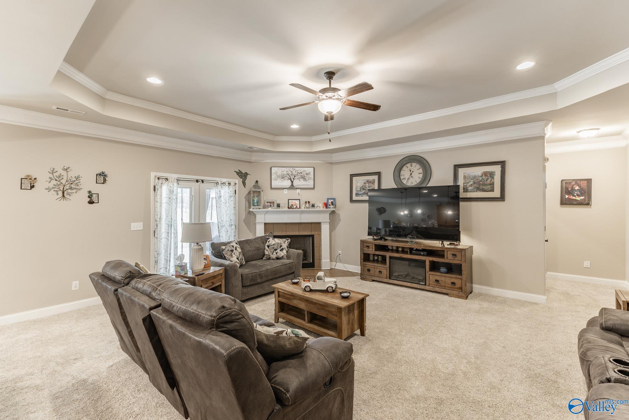 123 Carlton Cash Drive
