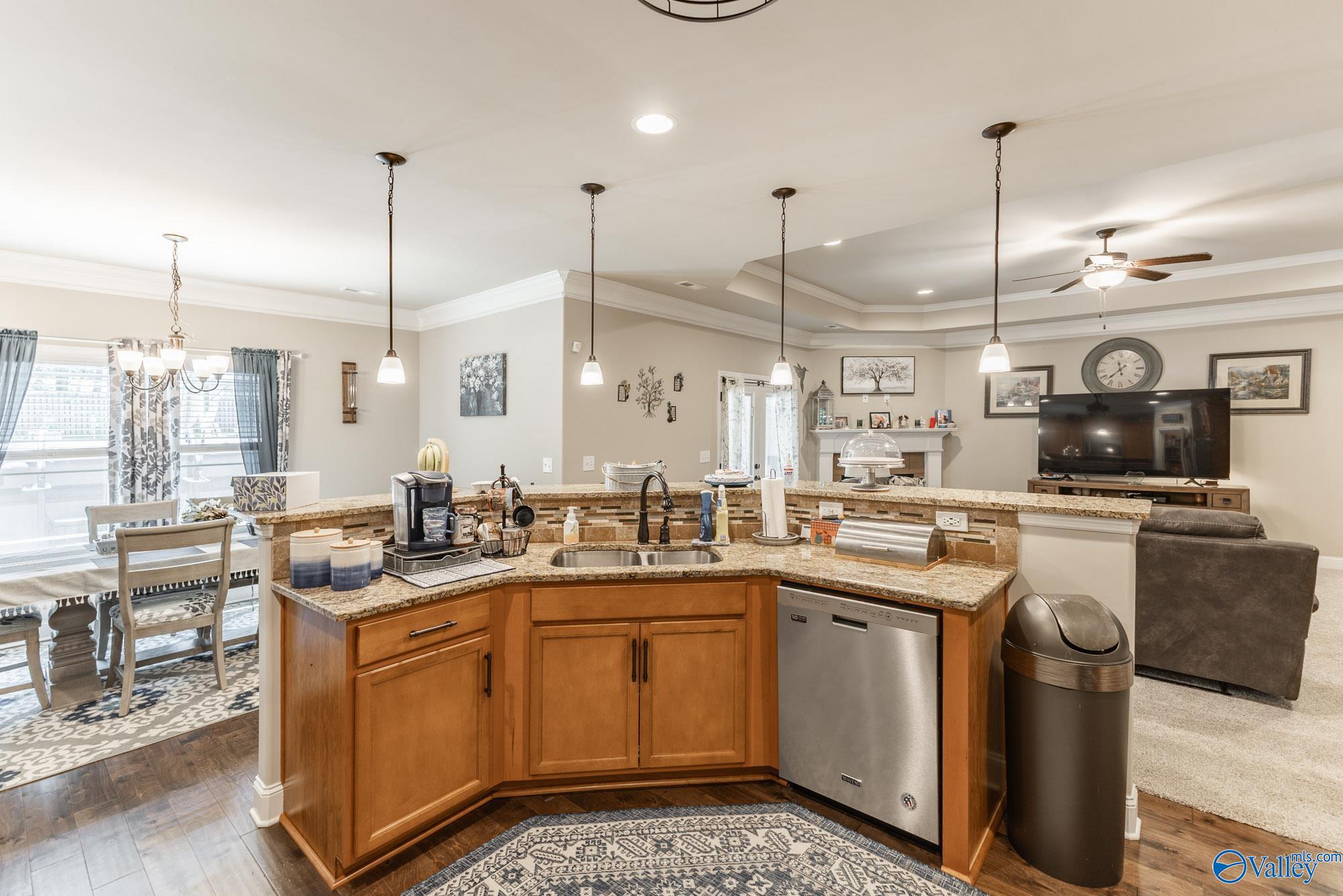 123 Carlton Cash Drive