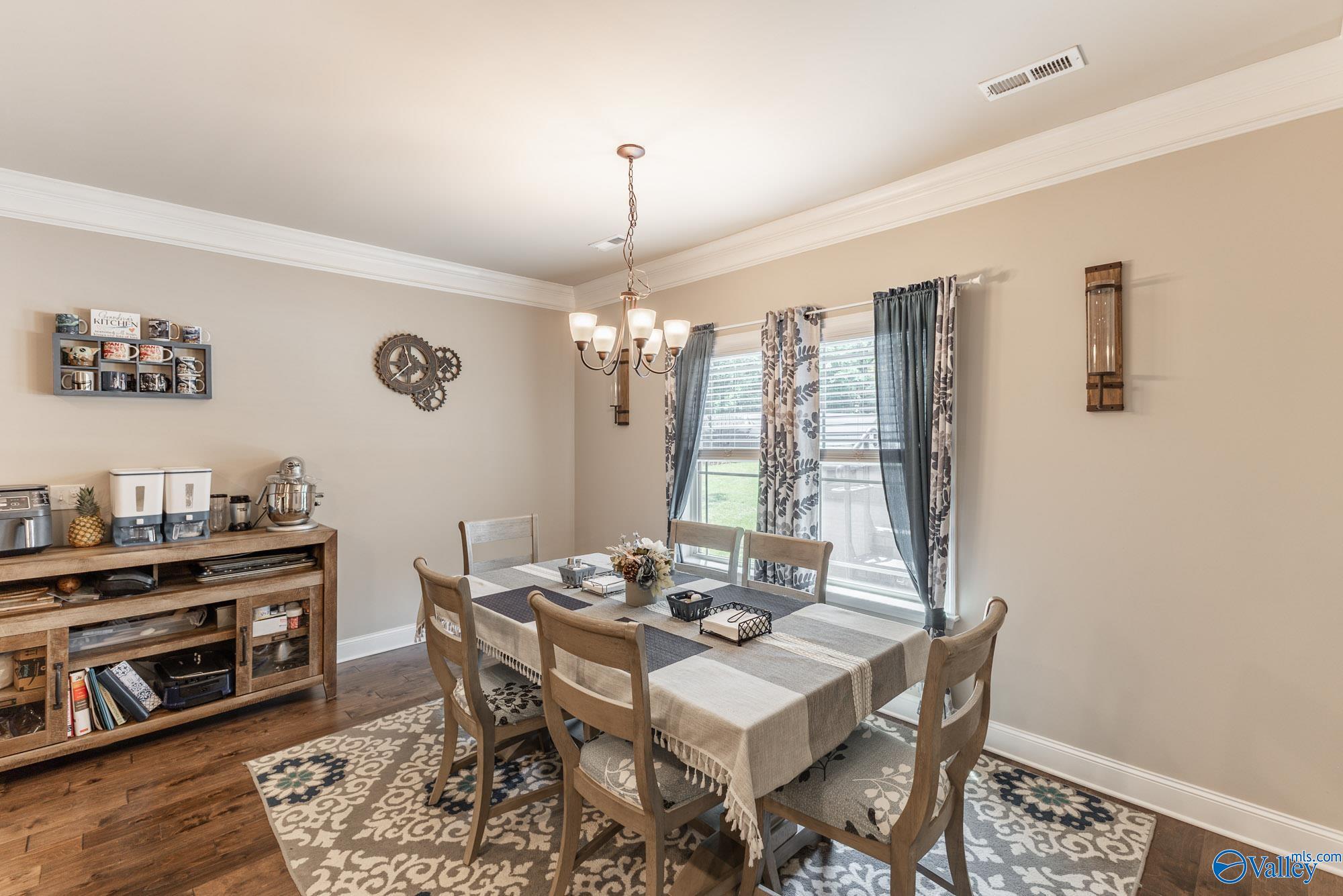 123 Carlton Cash Drive