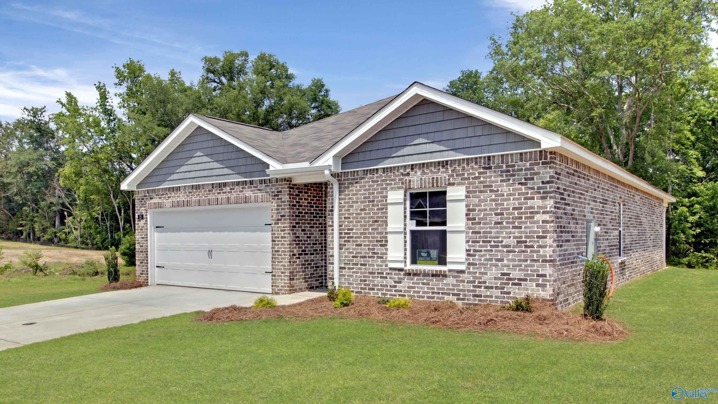 23 Clark Trail