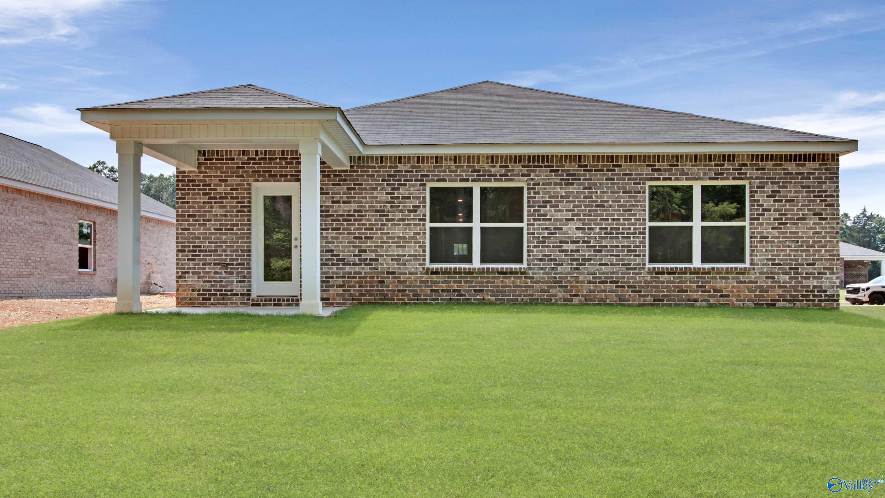 23 Clark Trail