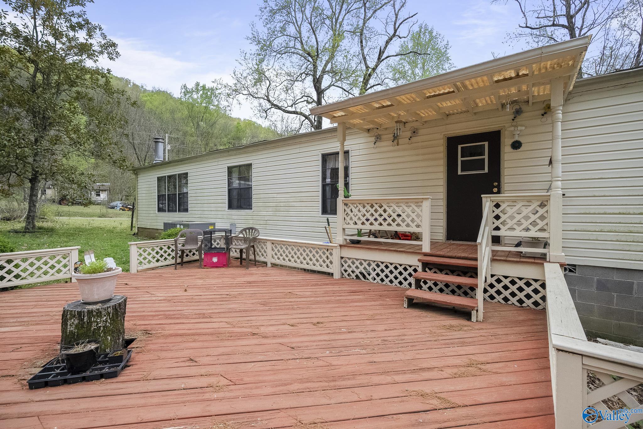 669 Horse Cove Road