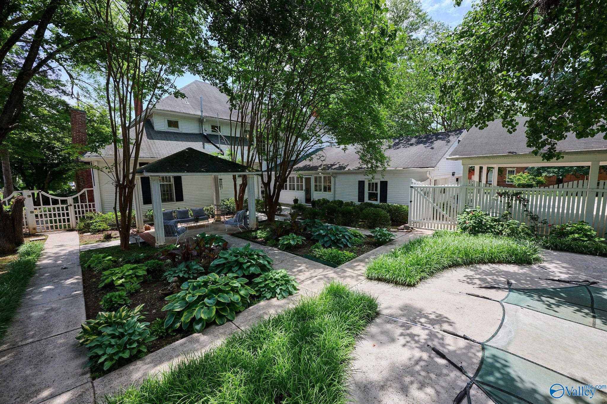 507 Holmes Avenue NE