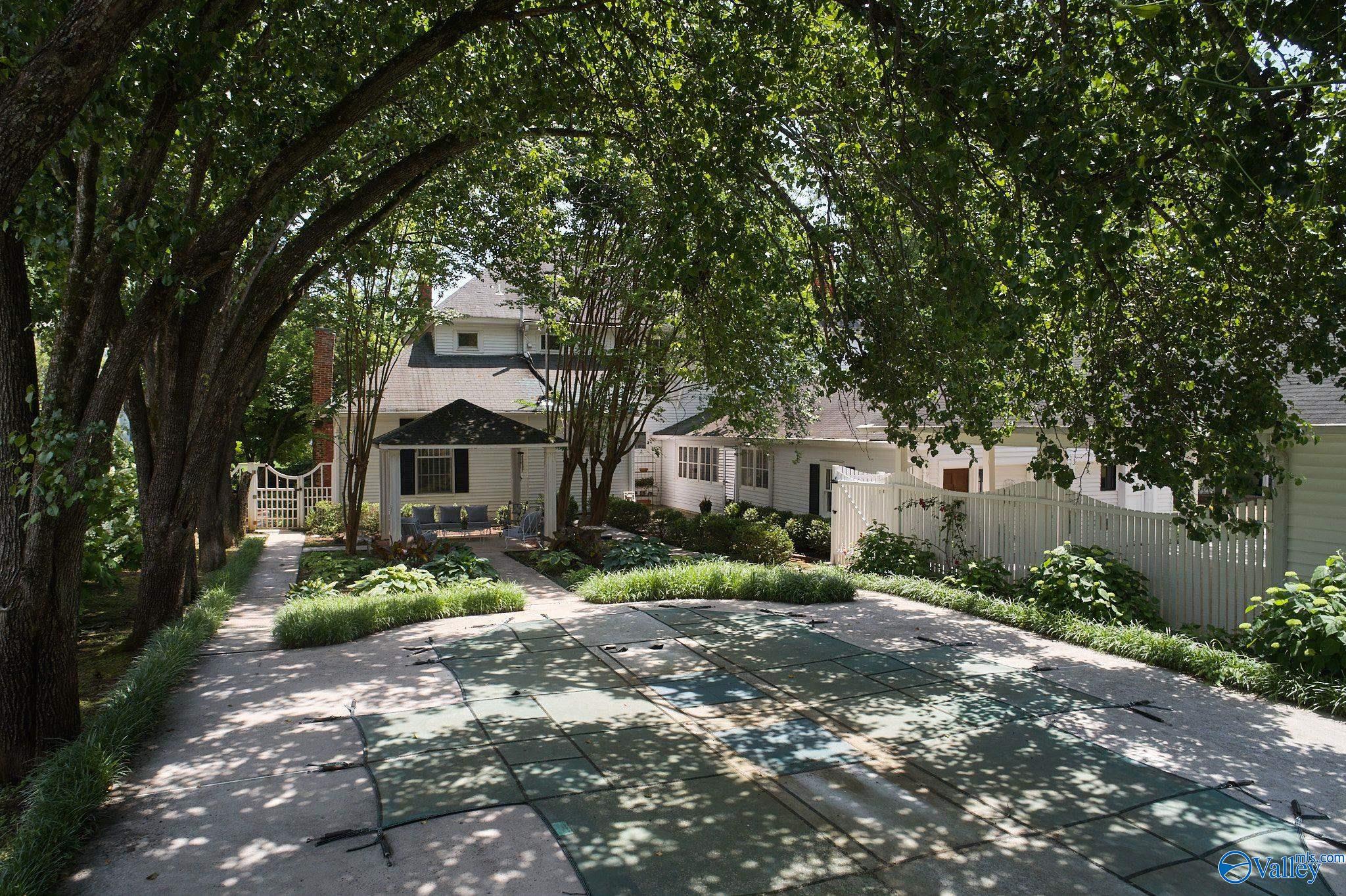 507 Holmes Avenue NE