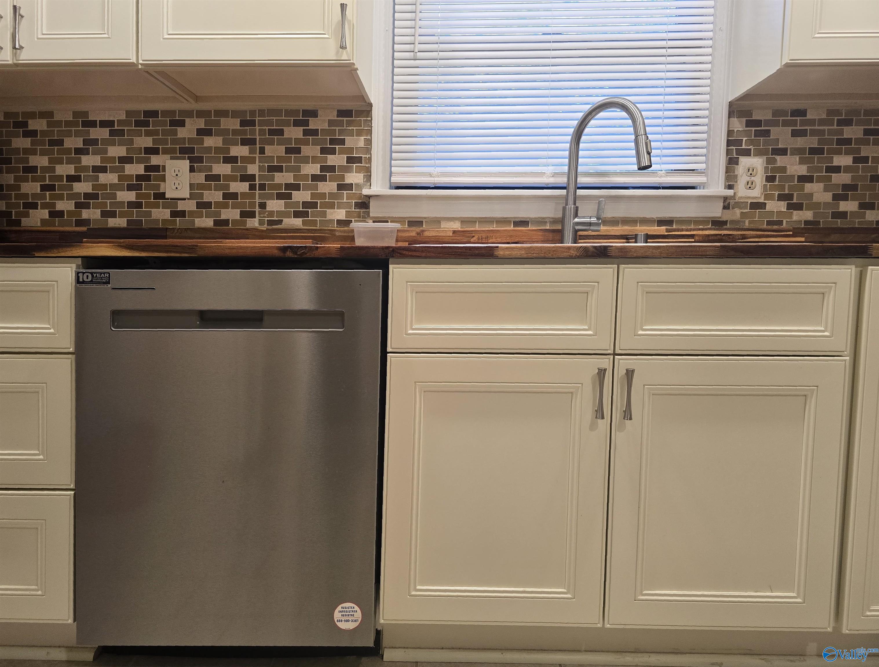 4636 NW Broadmeadow Lane NW