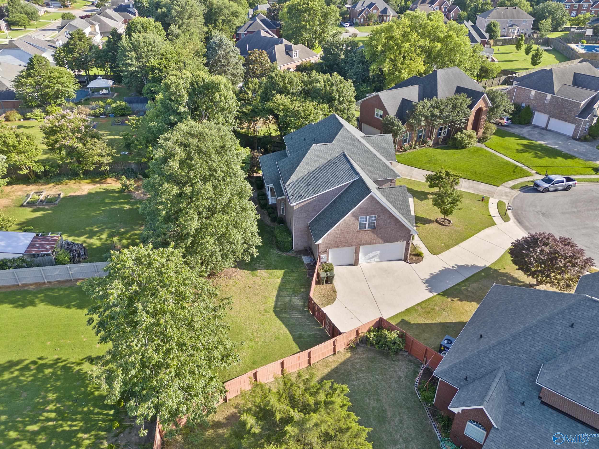 212 Tweed Drive