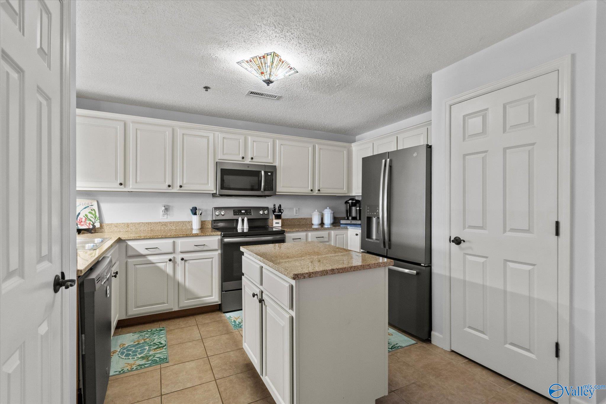 12100 Two Rivers Drive # 4 Unit: E-4