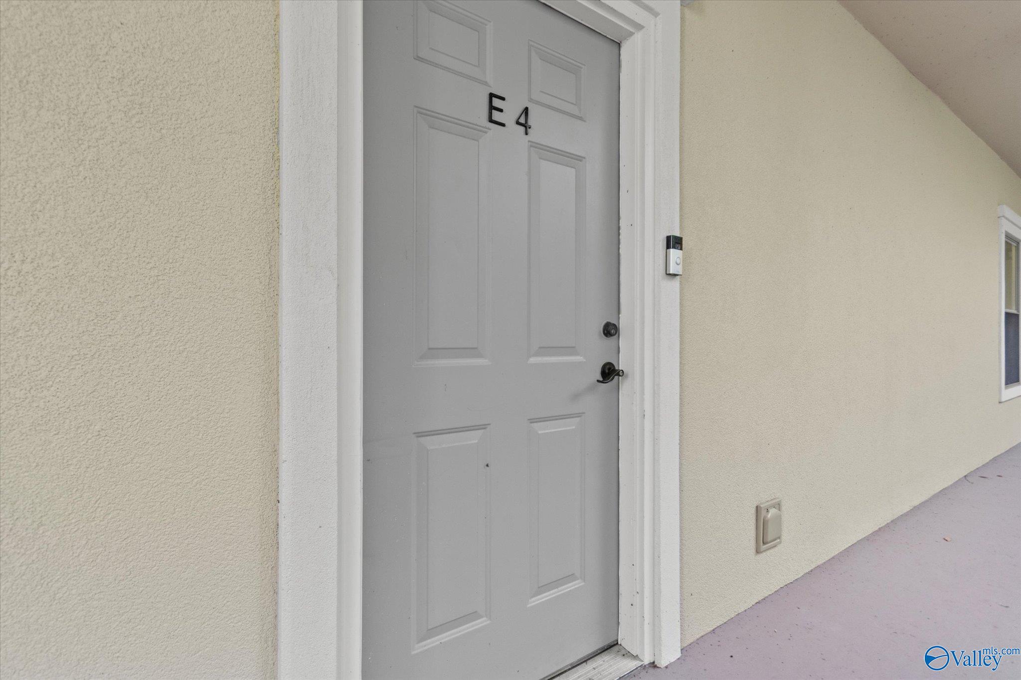 12100 Two Rivers Drive # 4 Unit: E-4