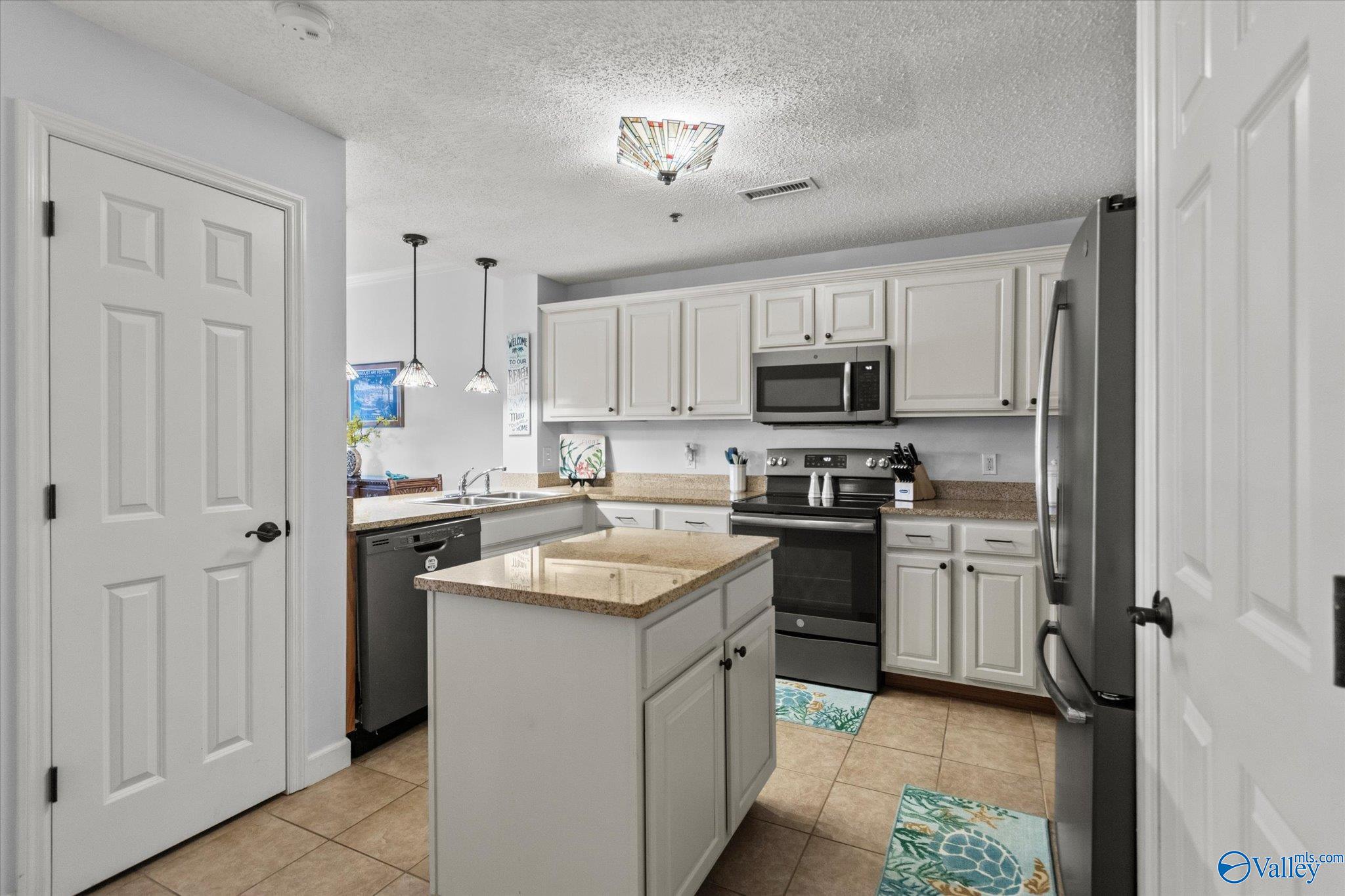 12100 Two Rivers Drive # 4 Unit: E-4