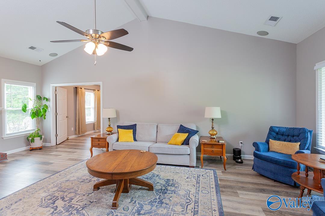104 Pebblecreek Drive