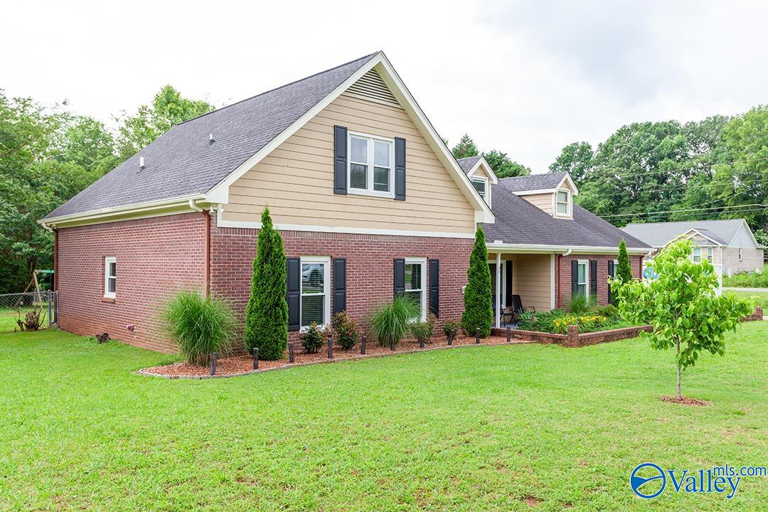 104 Pebblecreek Drive