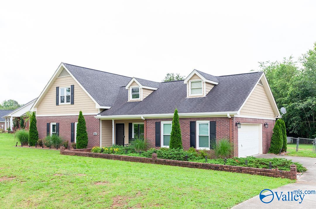 104 Pebblecreek Drive