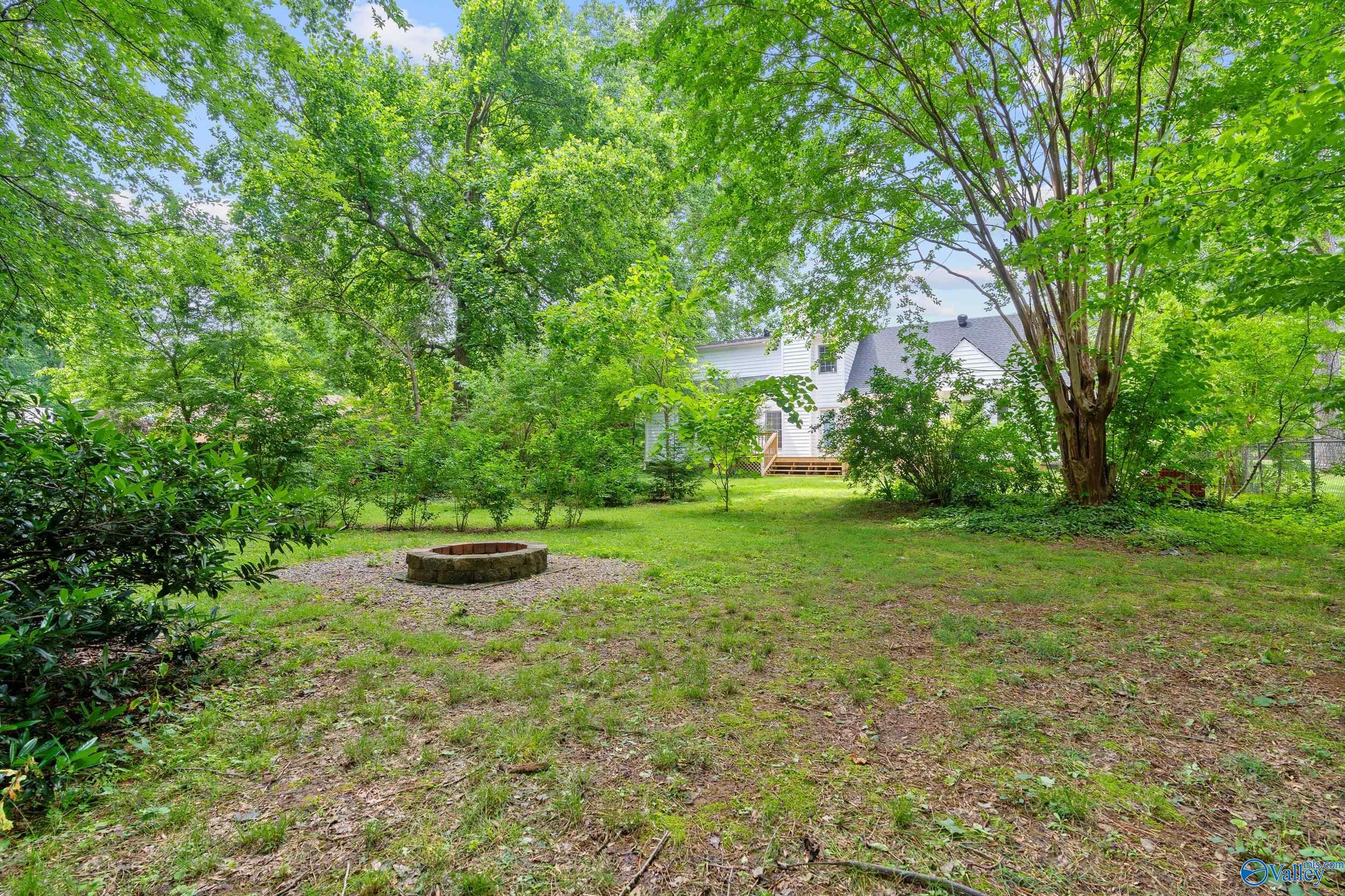 370 Douglas Road NW