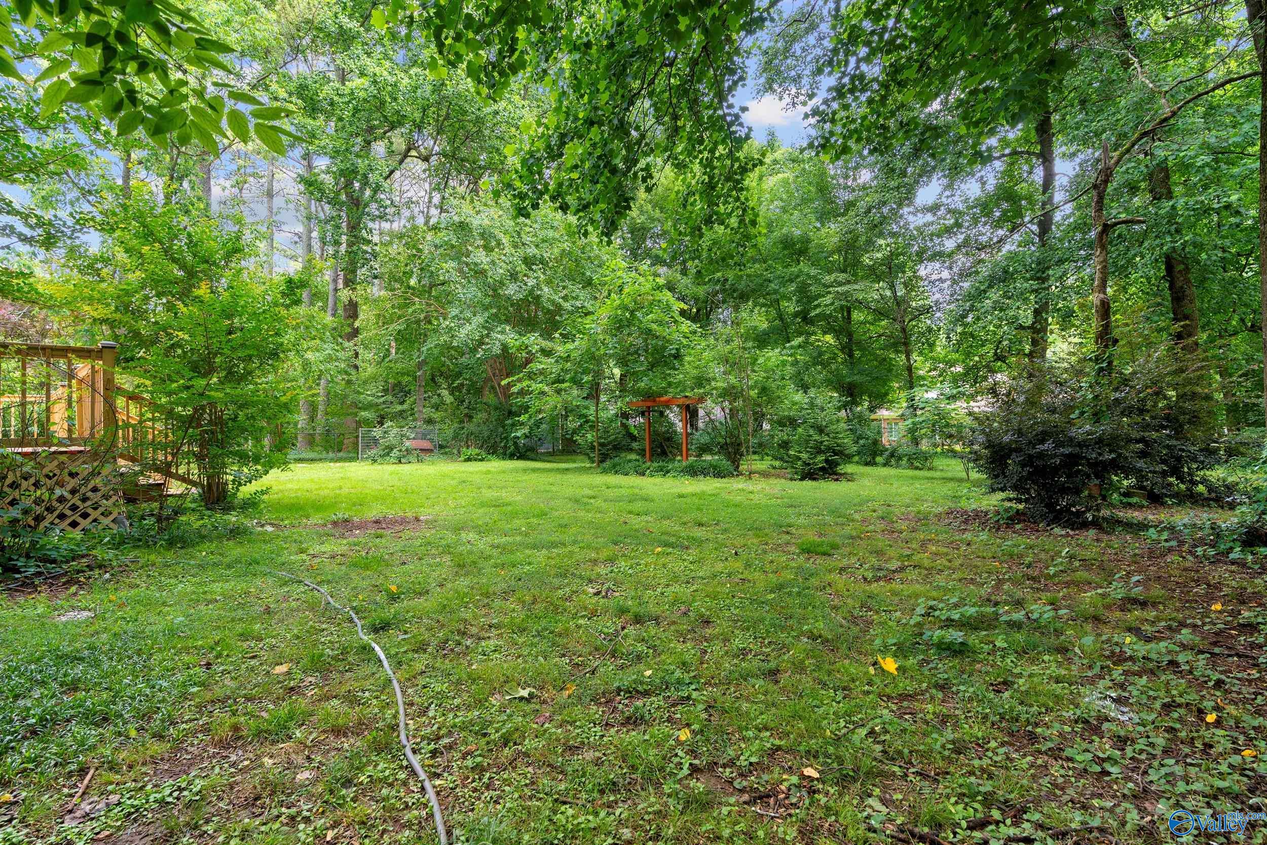 370 Douglas Road NW