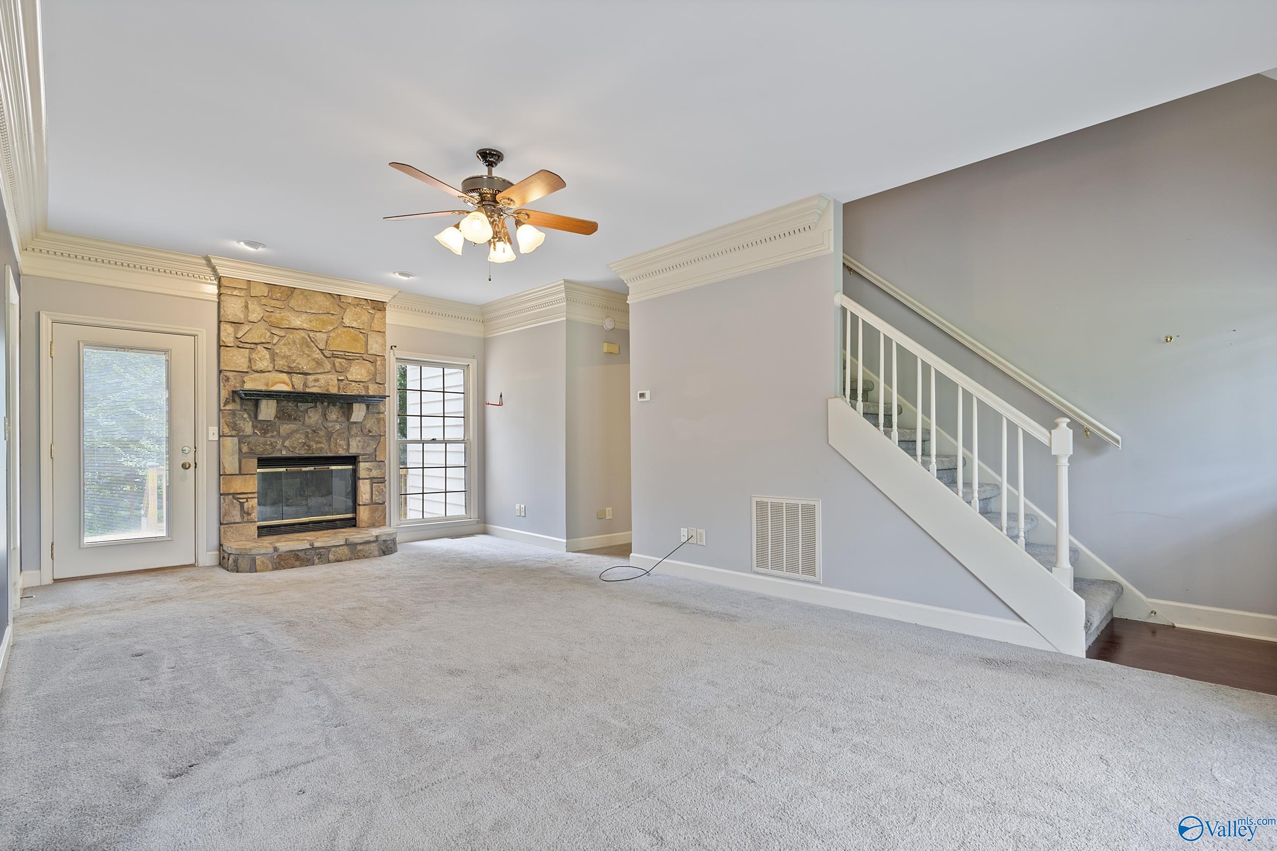 370 Douglas Road NW