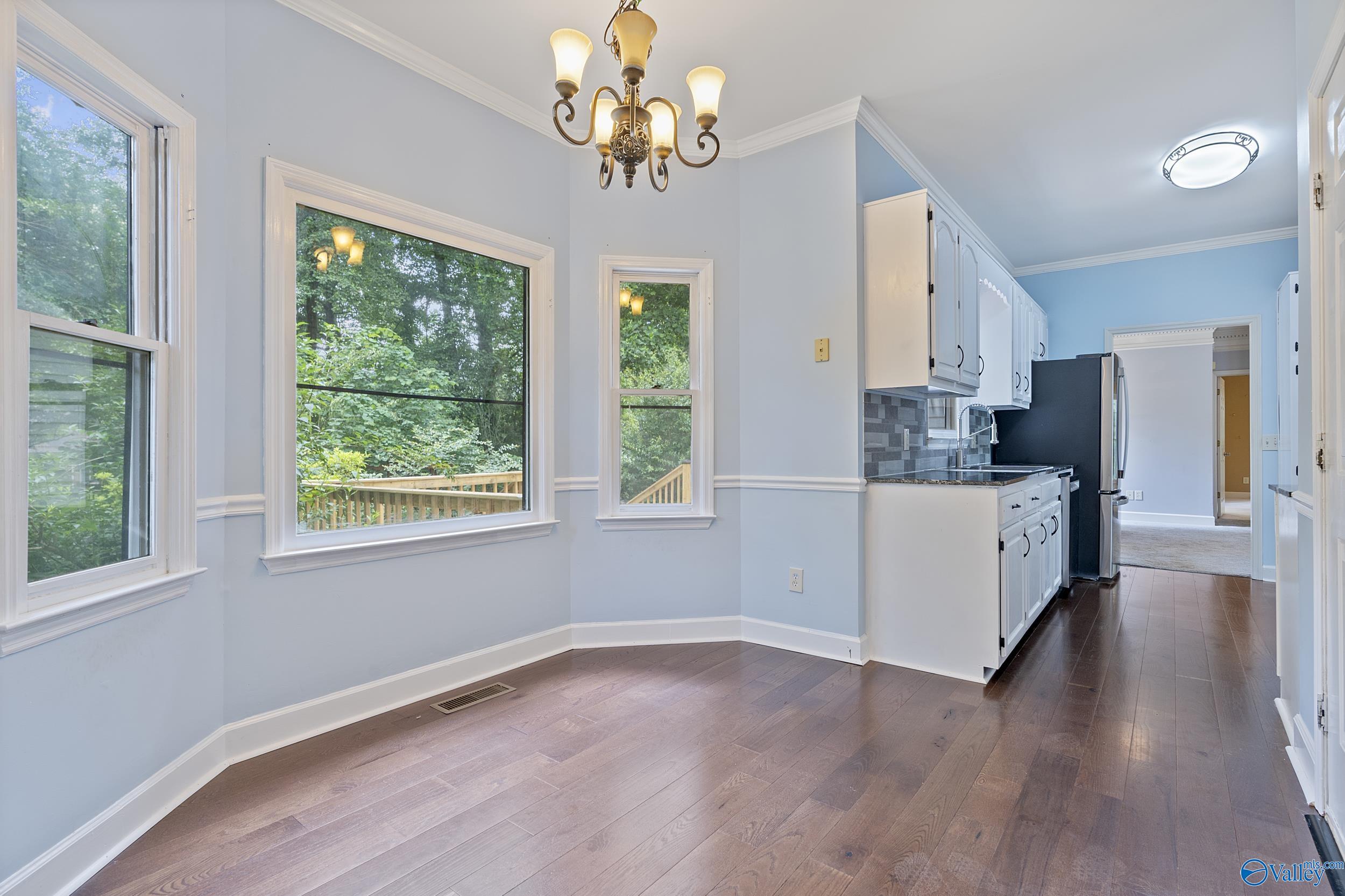 370 Douglas Road NW