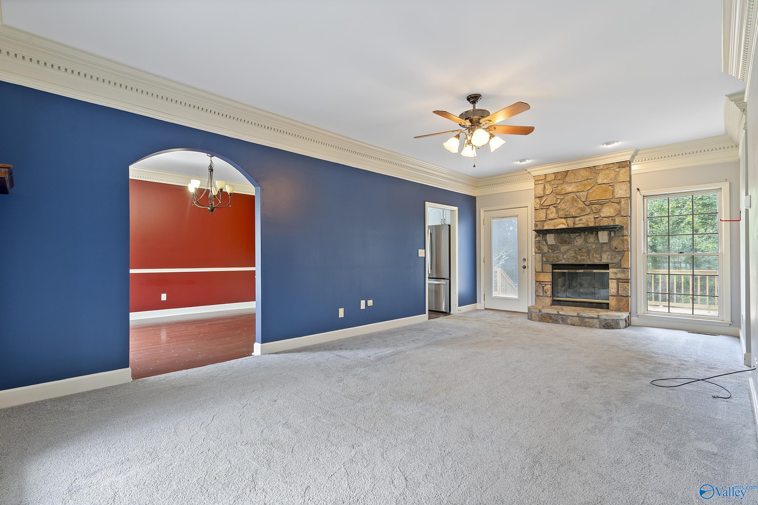 370 Douglas Road NW
