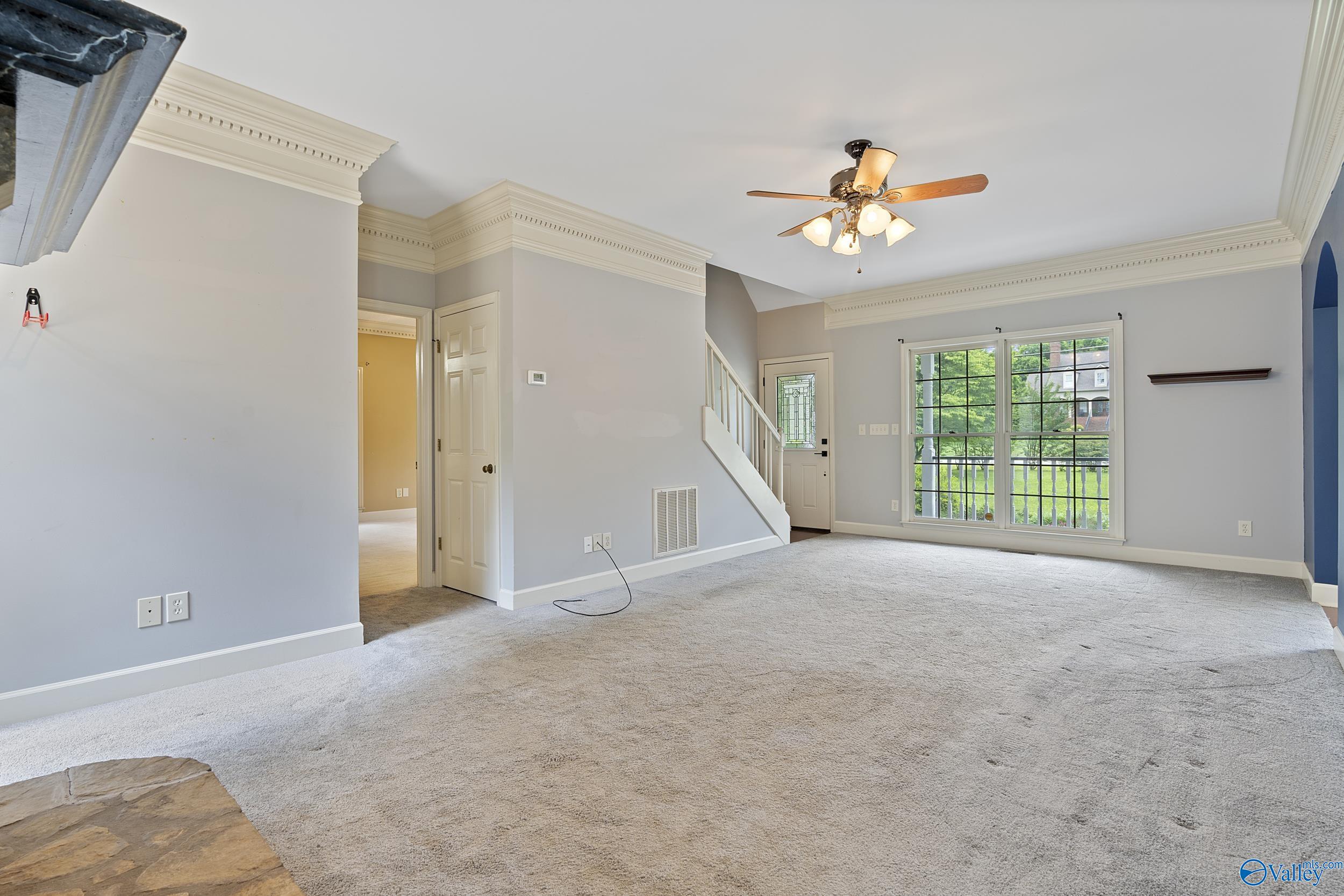 370 Douglas Road NW