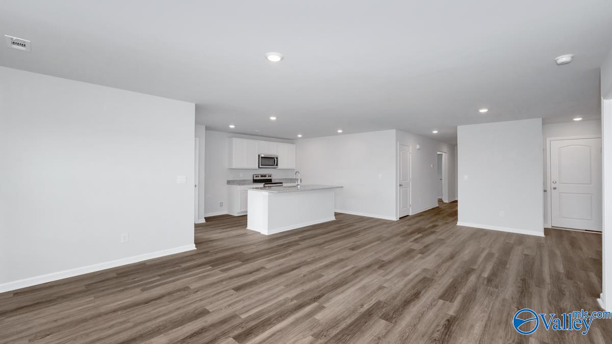 9949 Sequoyah Cove Drive SE