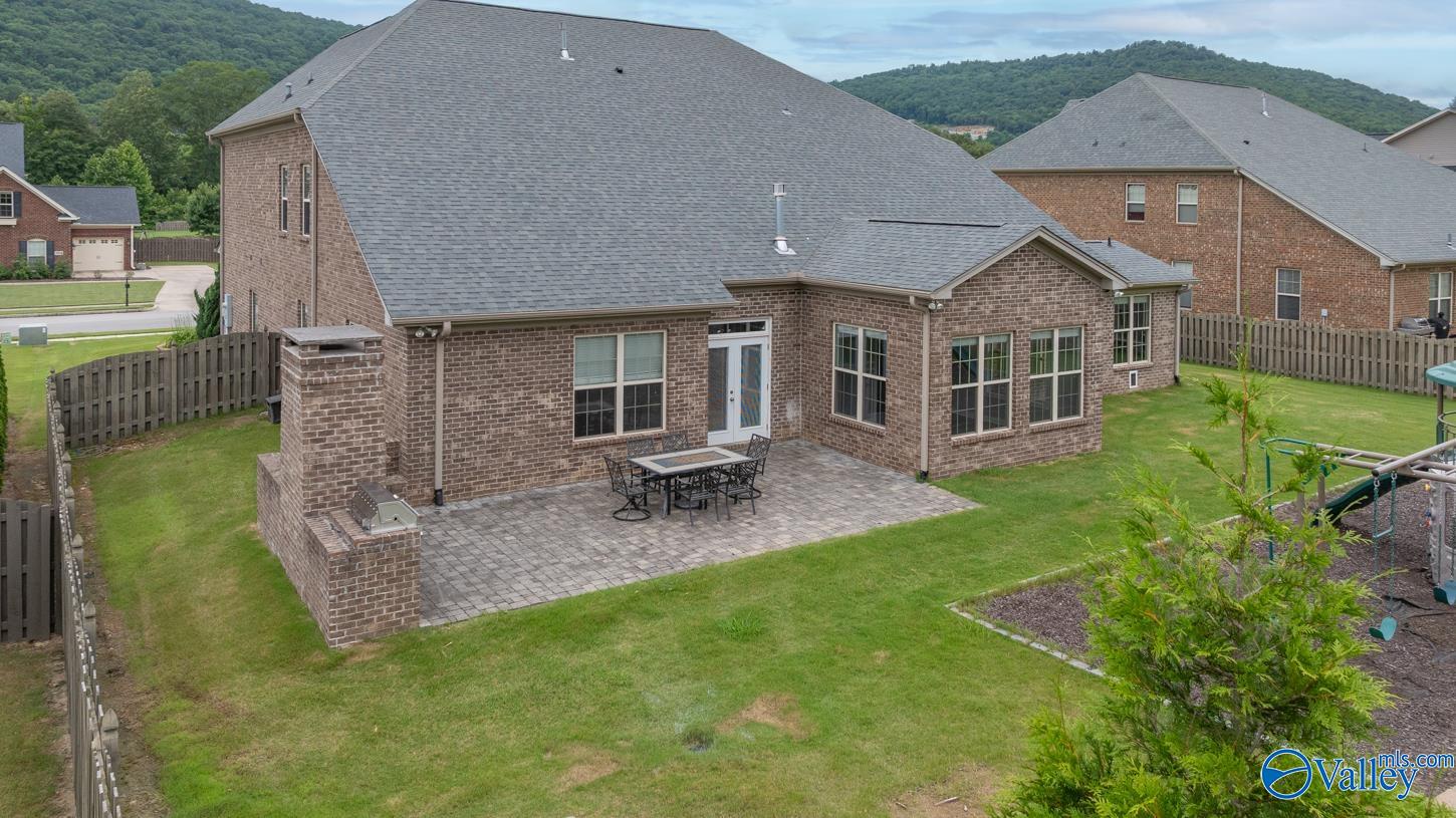 7002 Jane Elizabeth Drive SE