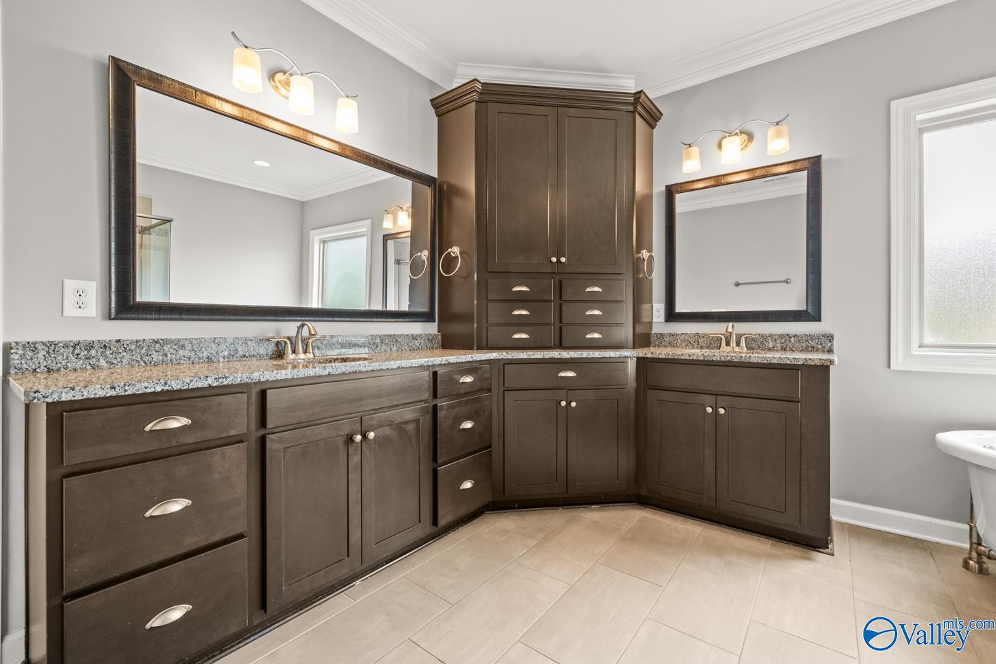 7002 Jane Elizabeth Drive SE