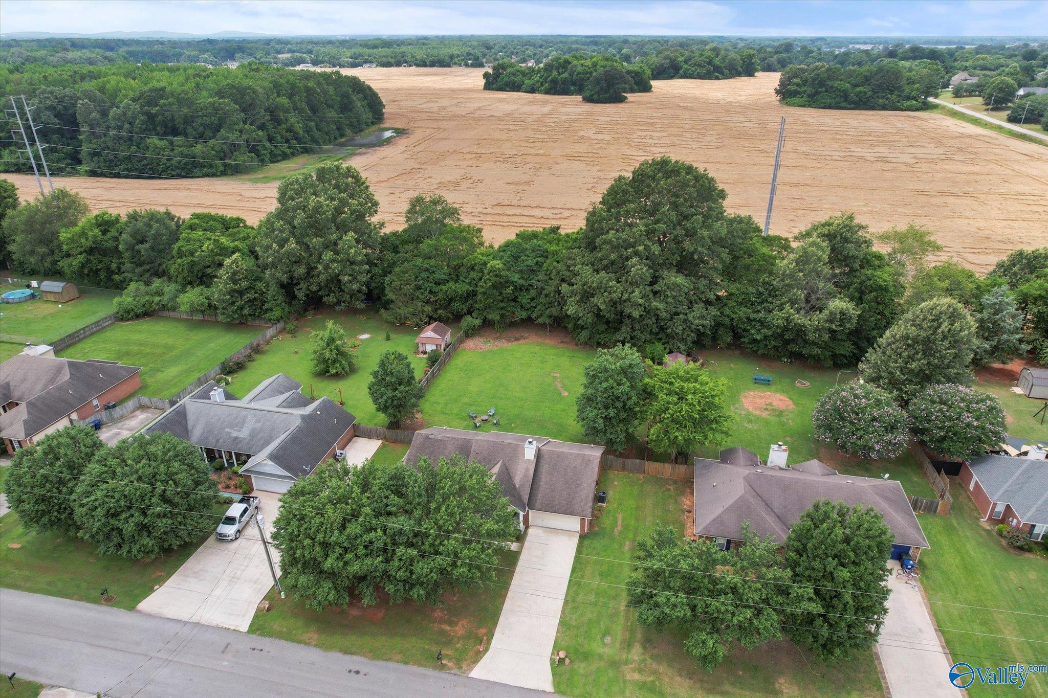 106 Tree Bark Trail