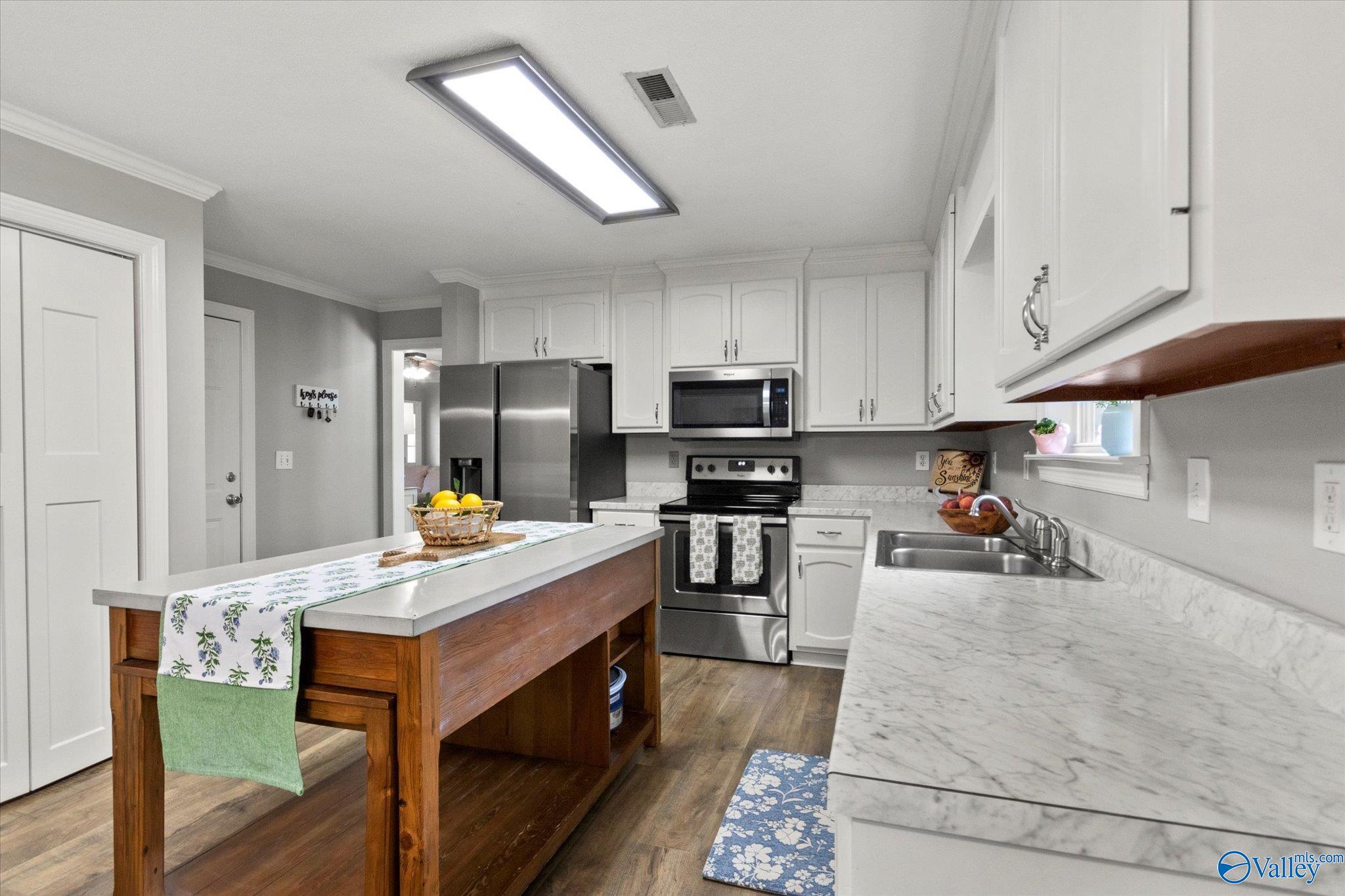 106 Tree Bark Trail