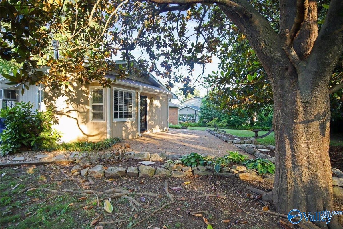 210 Spring Valley Court SW