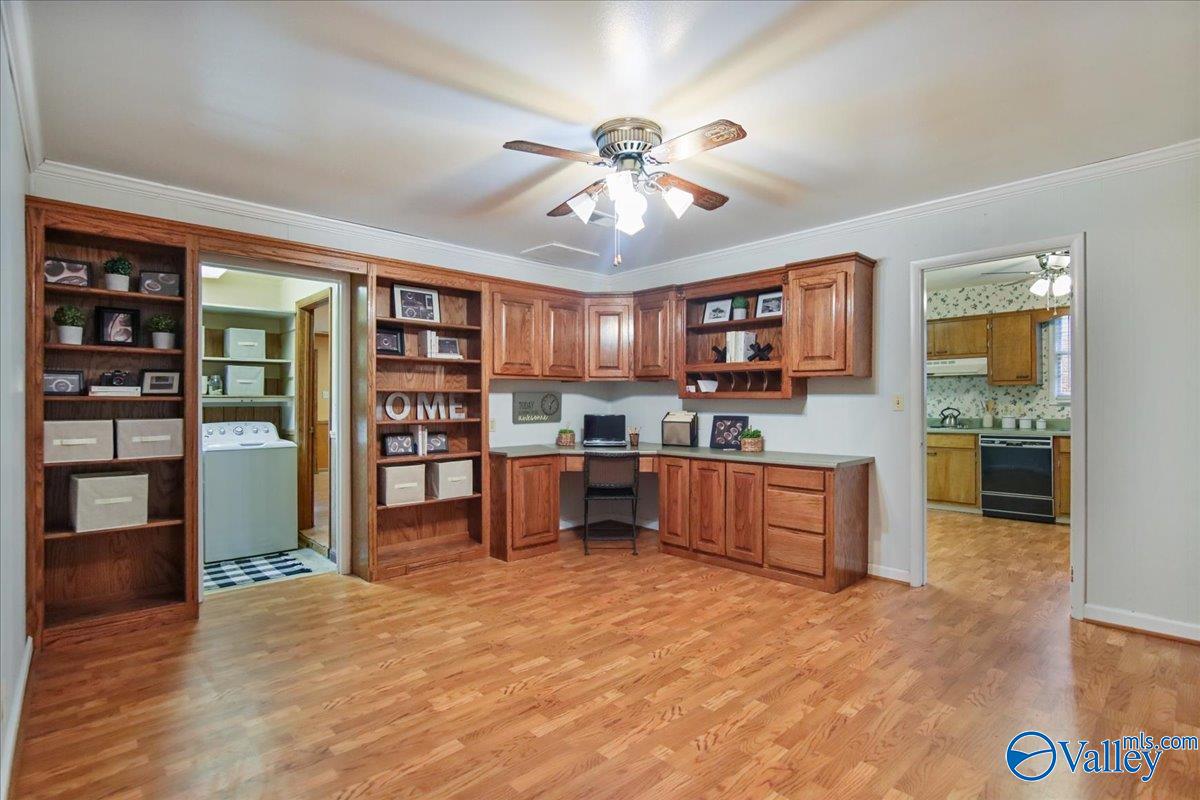 210 Spring Valley Court SW
