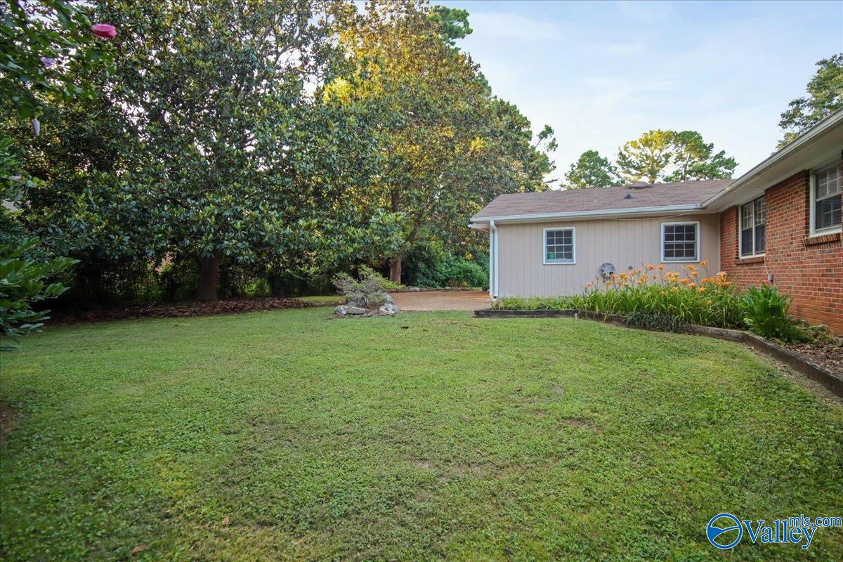 210 Spring Valley Court SW