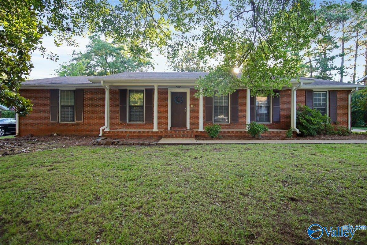 210 Spring Valley Court SW