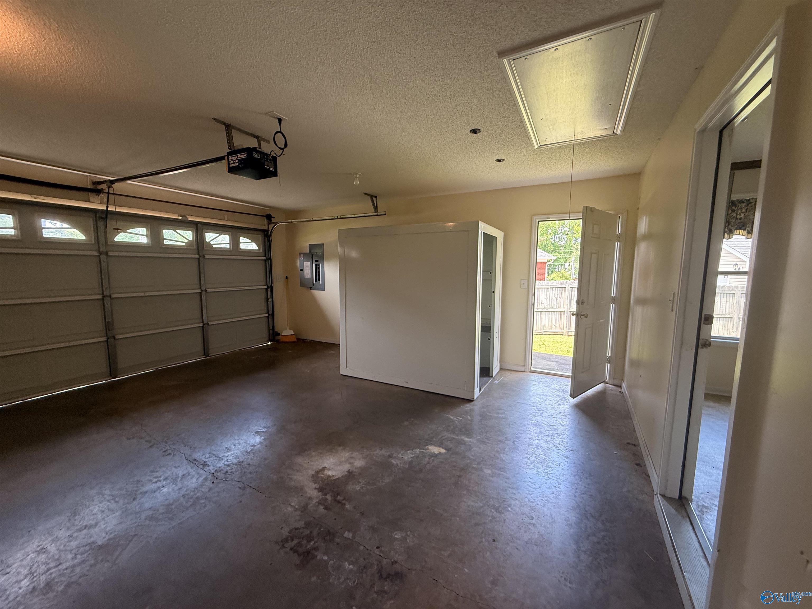 105 Cedar Hollow Court