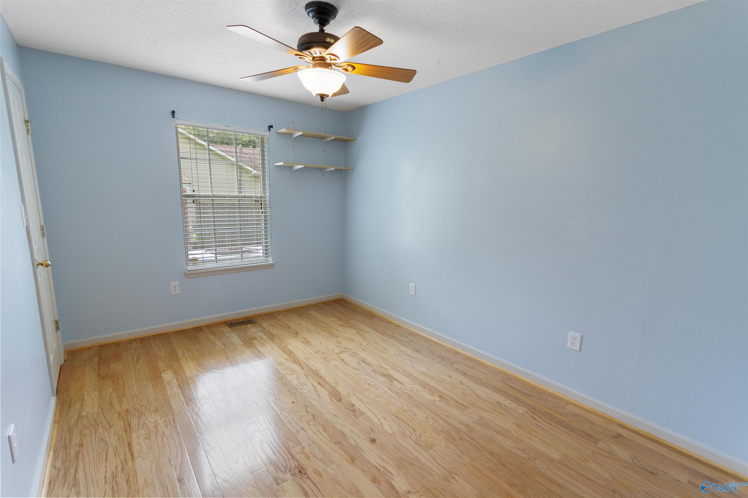 209 Leslie Lane