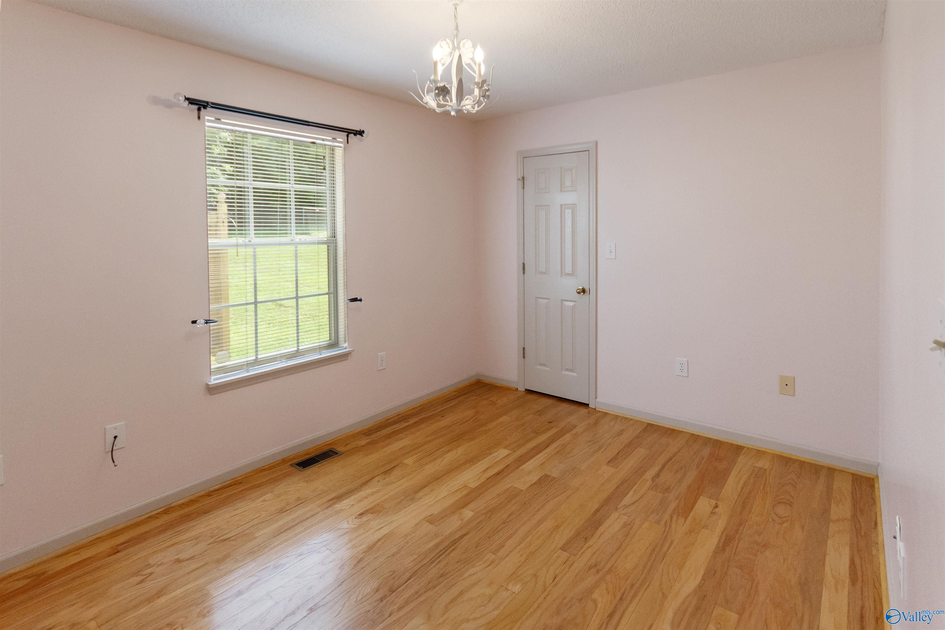 209 Leslie Lane