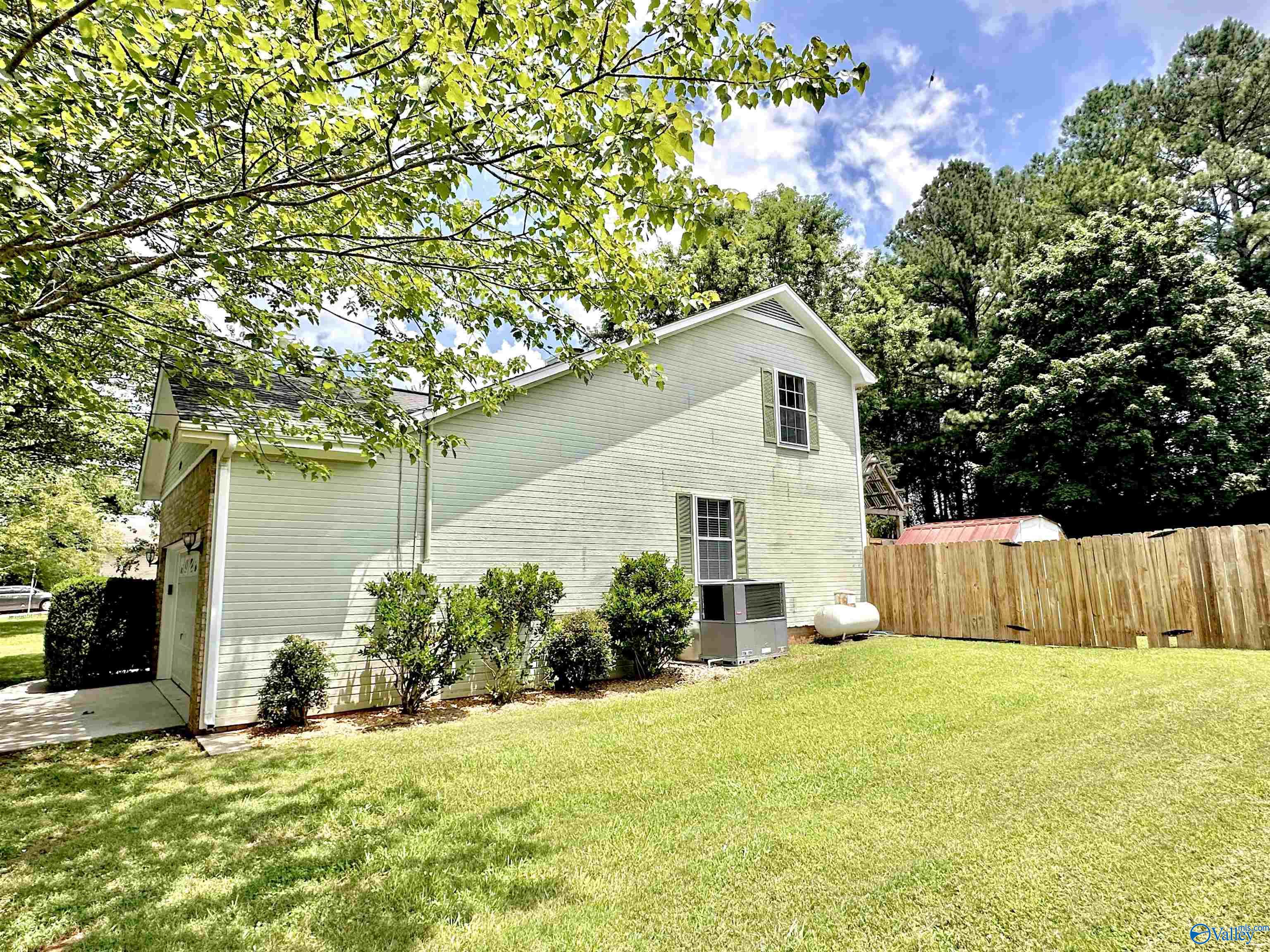 209 Leslie Lane