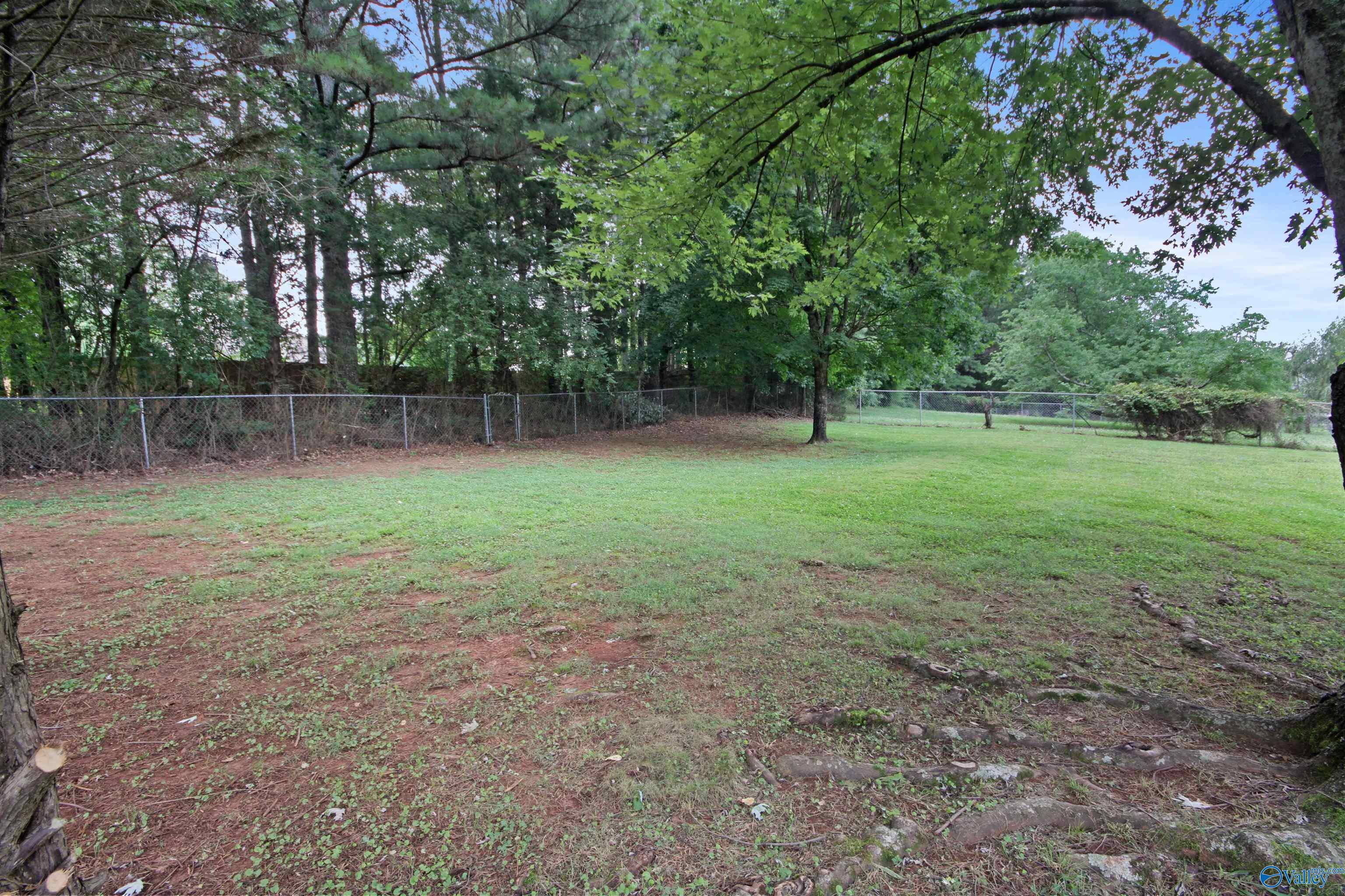 209 Leslie Lane